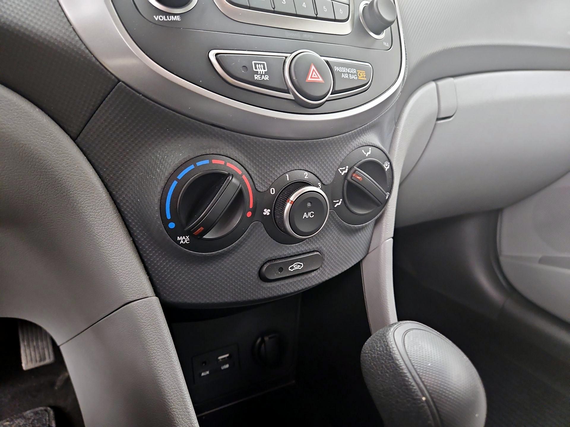 Thumbnail: 2017 Hyundai Accent - 15