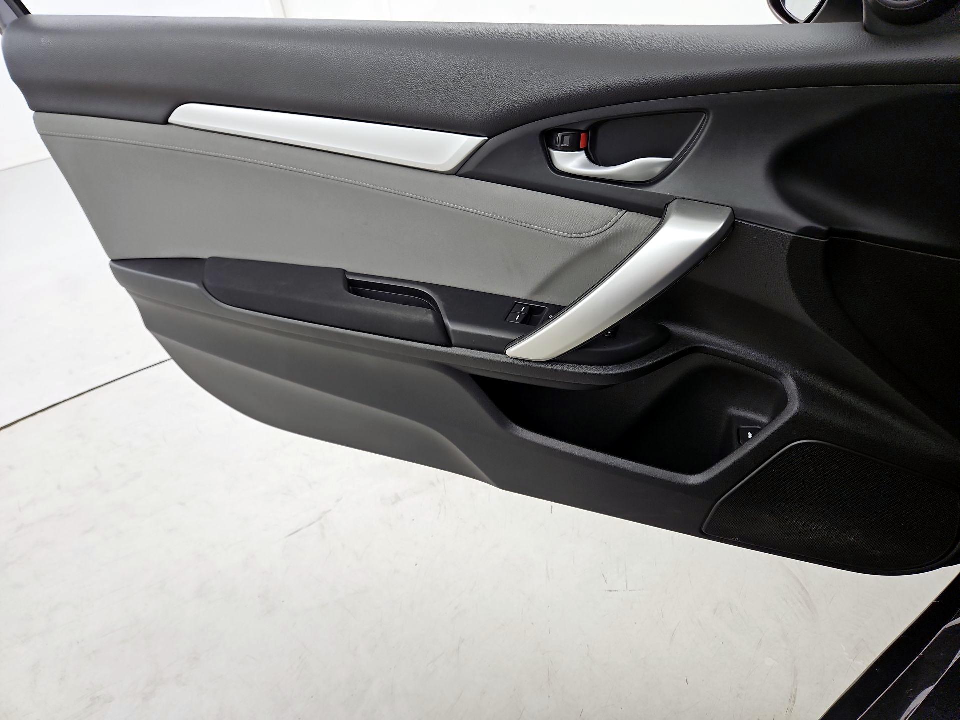 Thumbnail: 2017 Honda Civic - 12