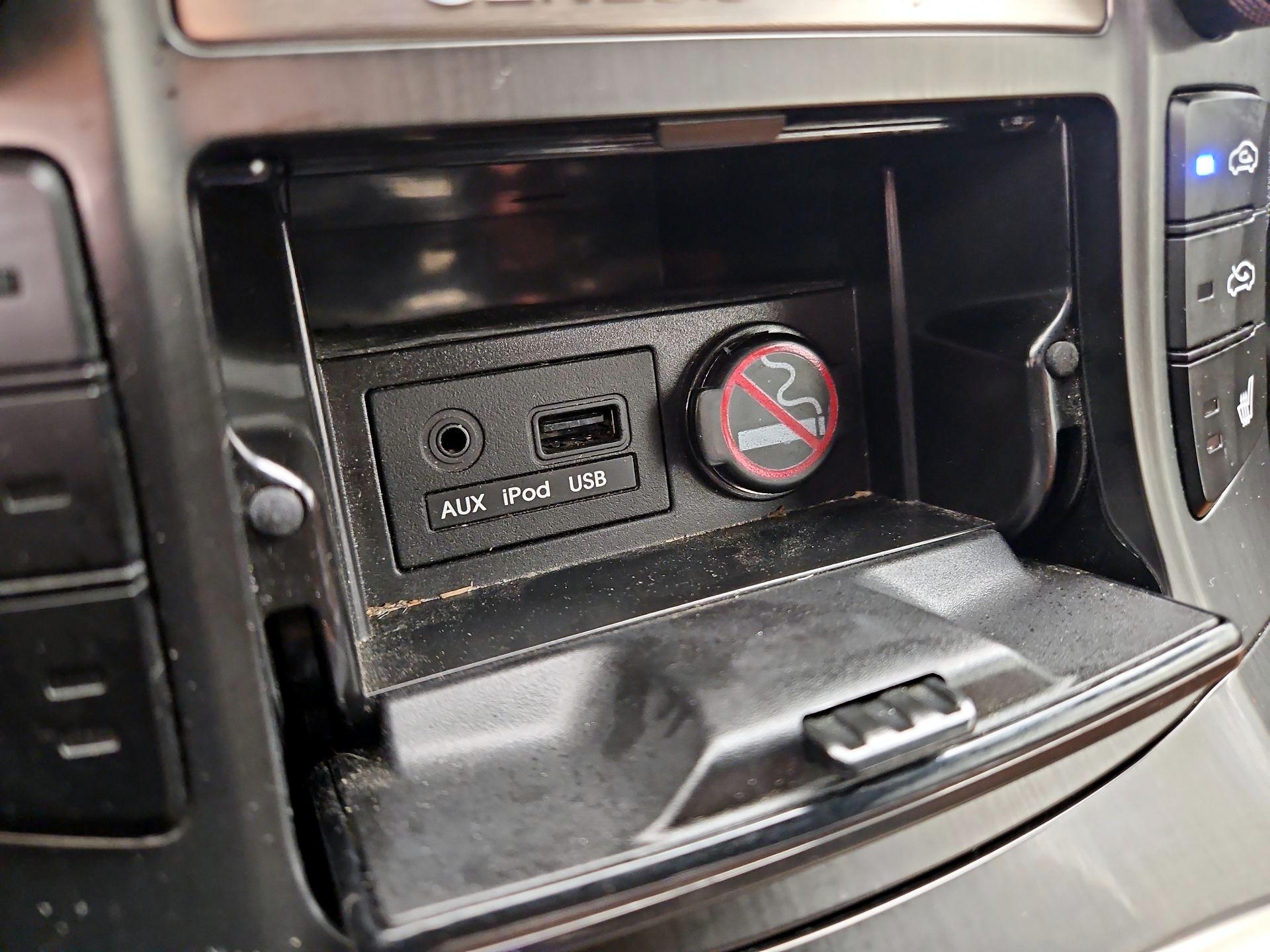 Thumbnail: 2013 Hyundai Genesis - 18