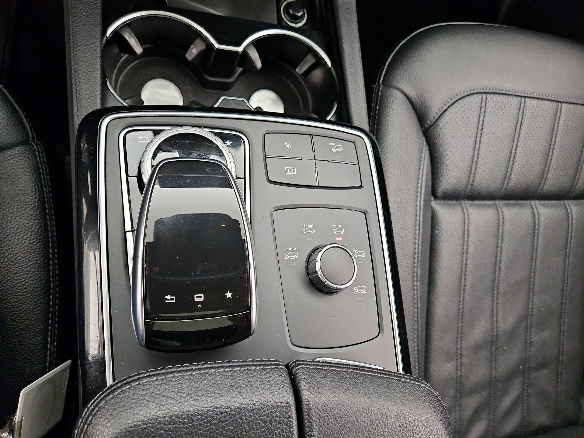 Thumbnail: 2016 Mercedes-Benz GLE - 18
