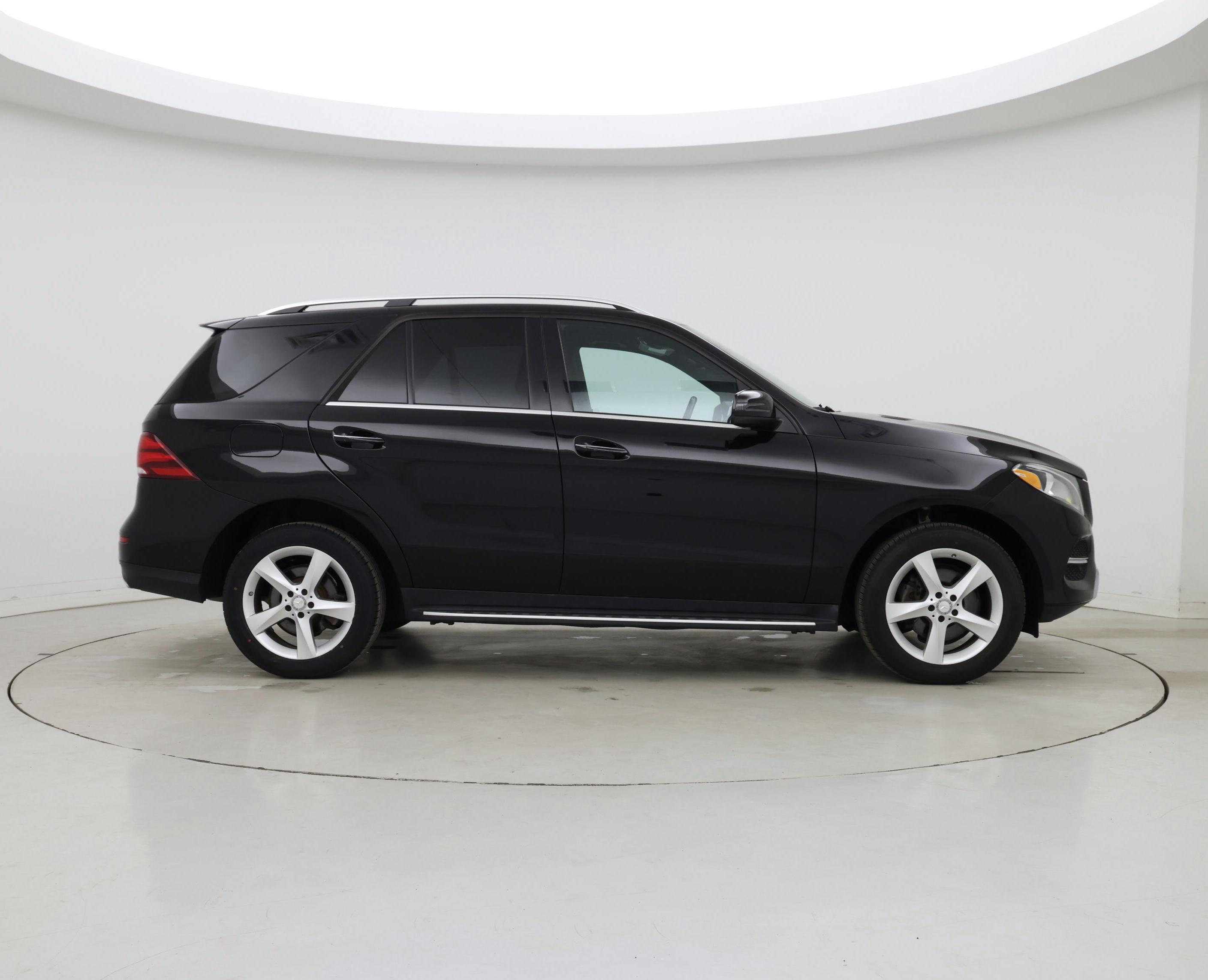 Thumbnail: 2016 Mercedes-Benz GLE - 7