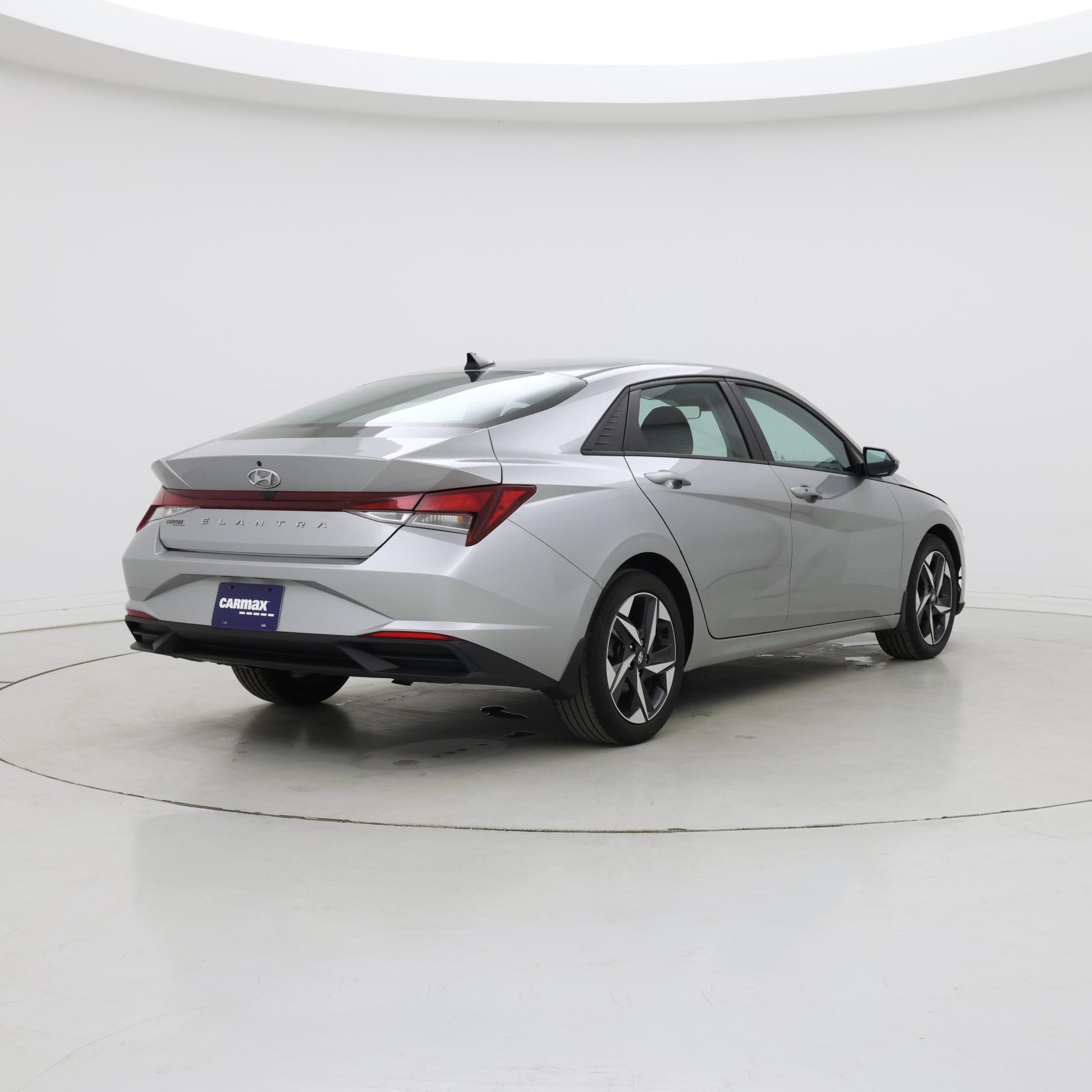 Thumbnail: 2023 Hyundai Elantra - 8