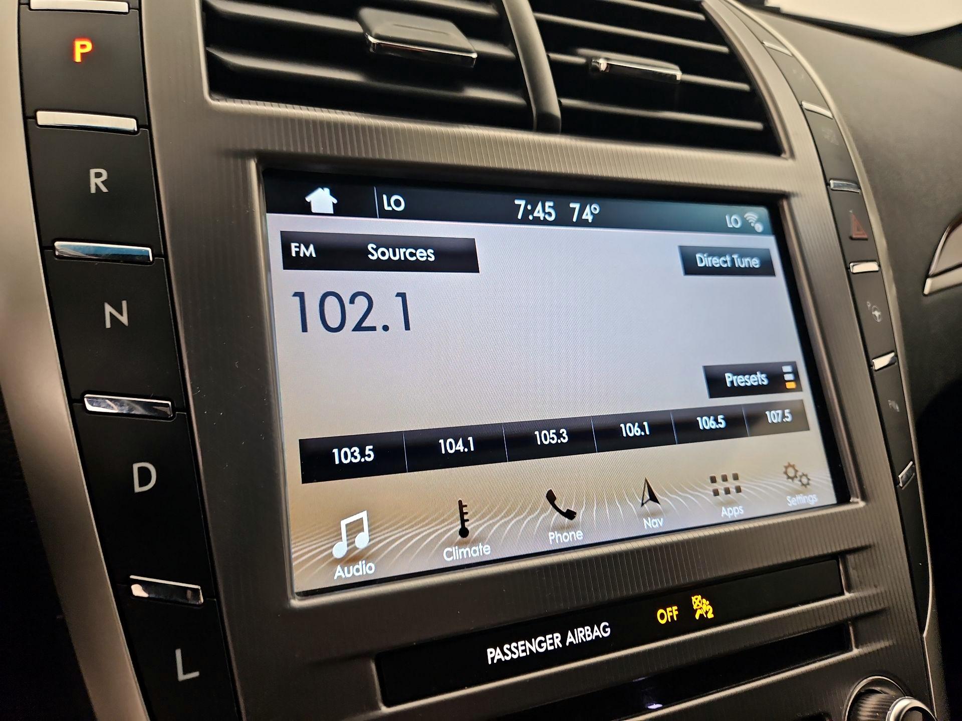 Thumbnail: 2017 Lincoln MKZ - 16