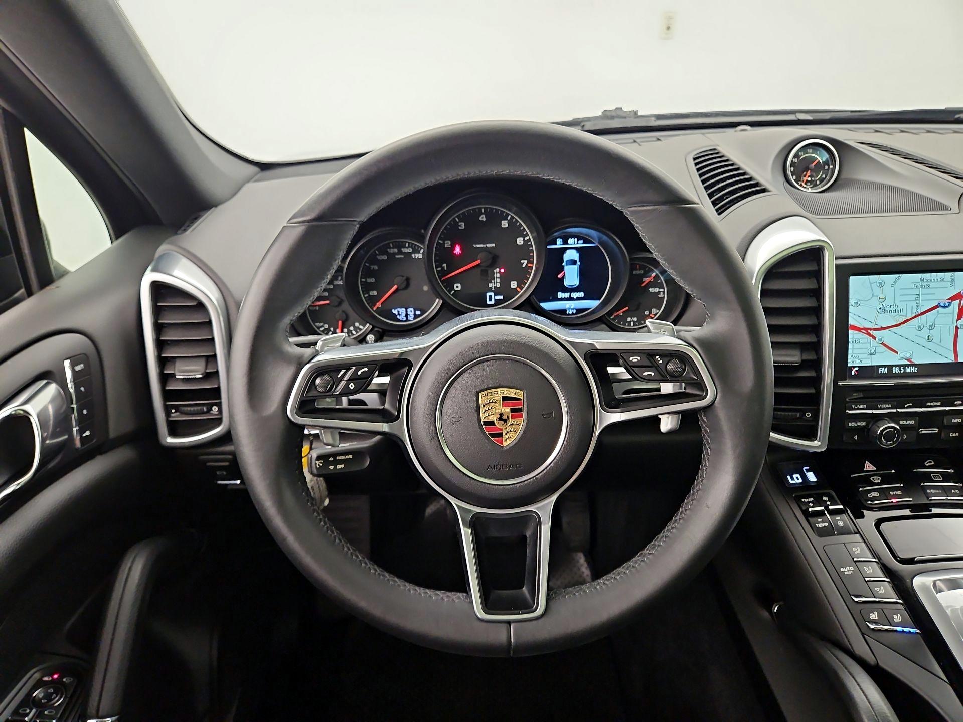 Thumbnail: 2016 Porsche Cayenne - 10