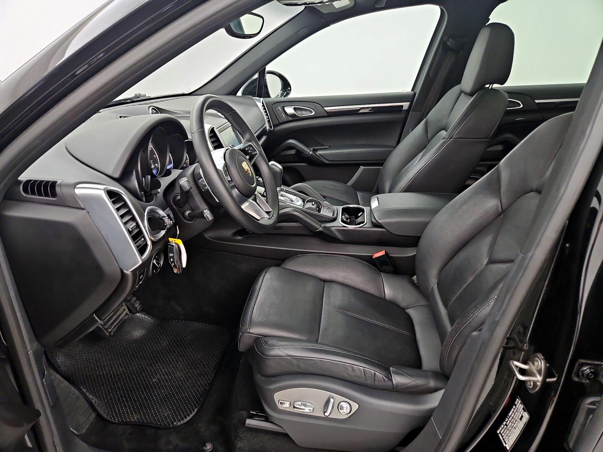 Thumbnail: 2016 Porsche Cayenne - 11
