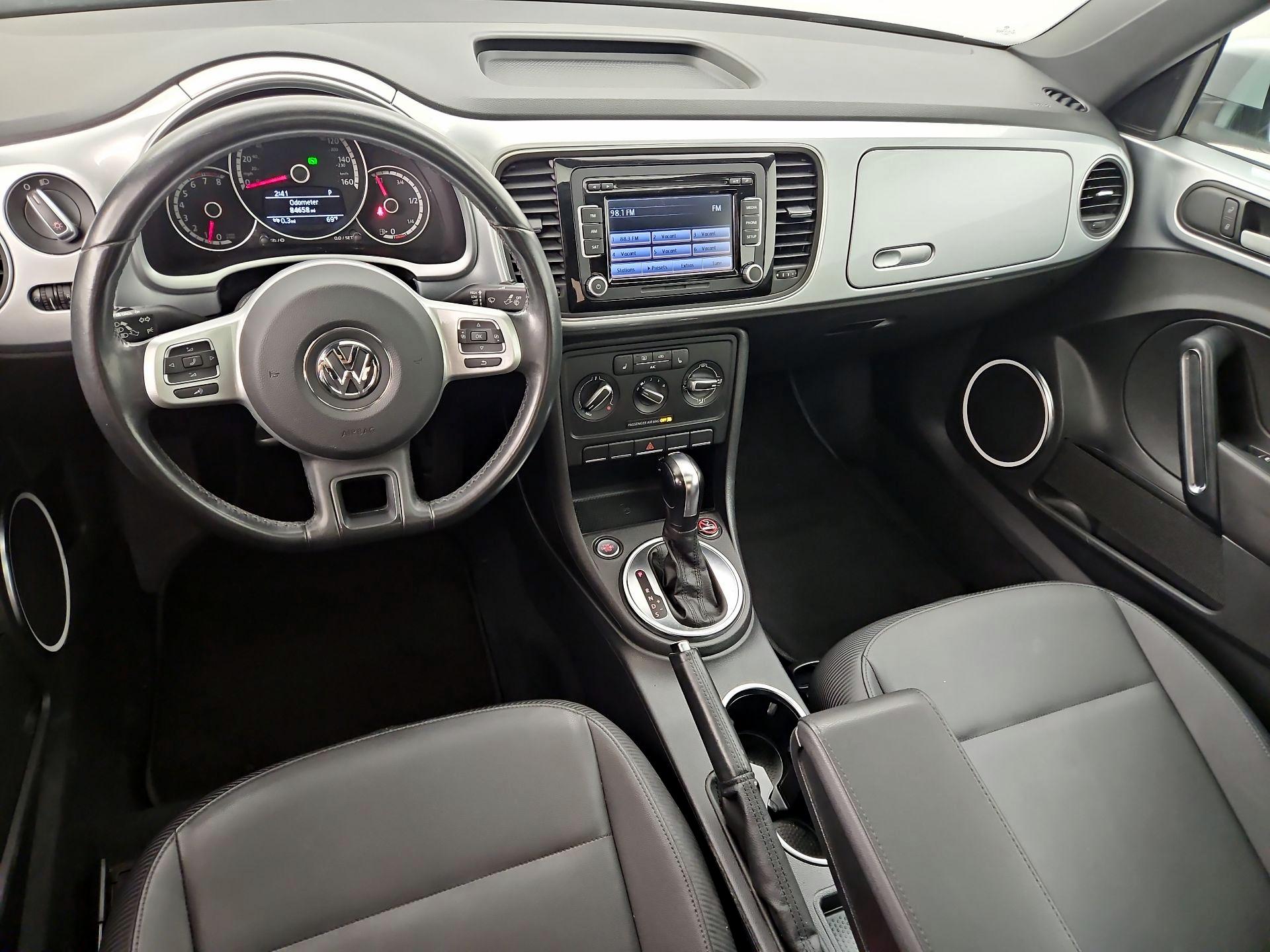 Thumbnail: 2014 Volkswagen Beetle - 9
