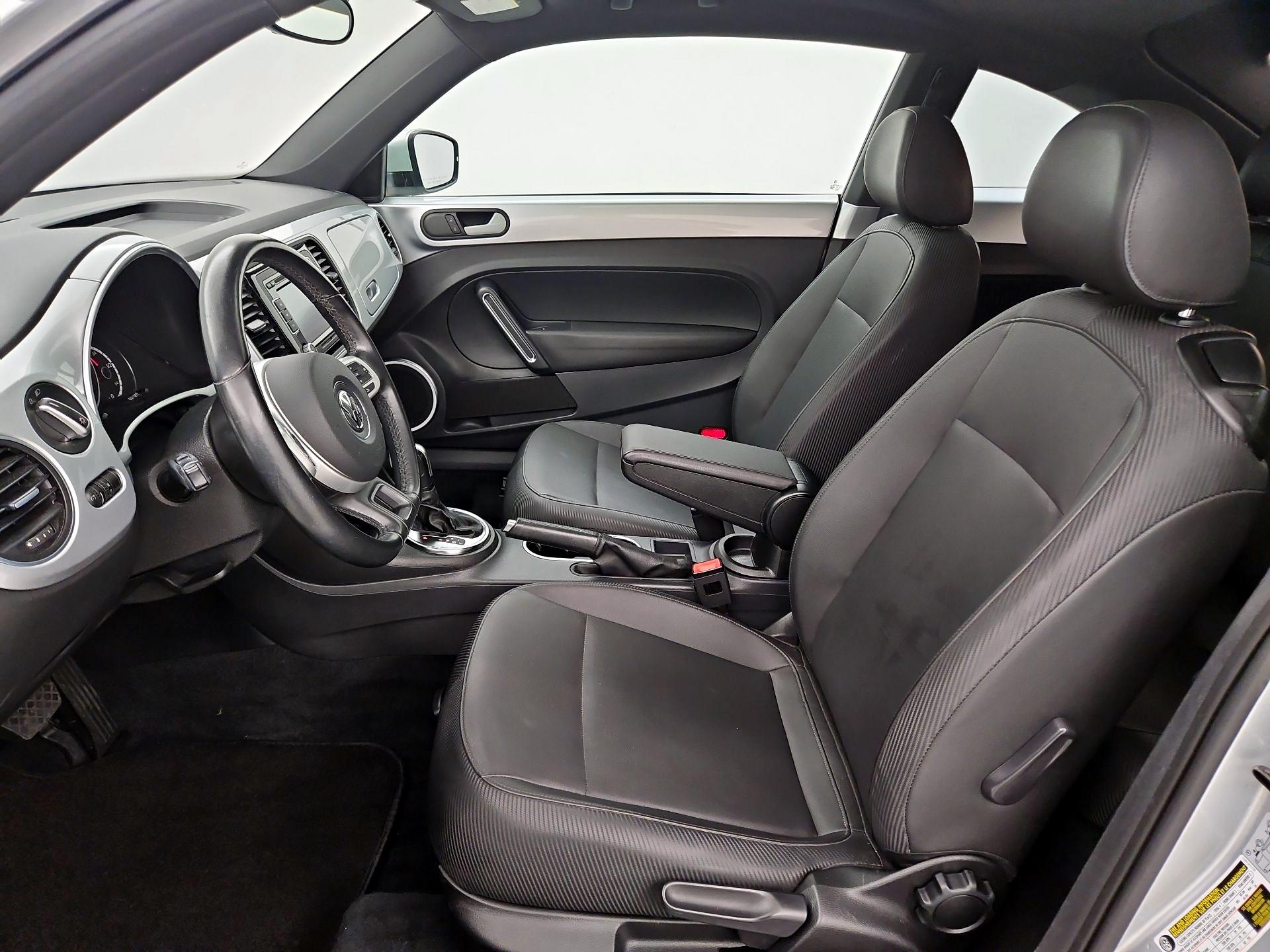 Thumbnail: 2014 Volkswagen Beetle - 11