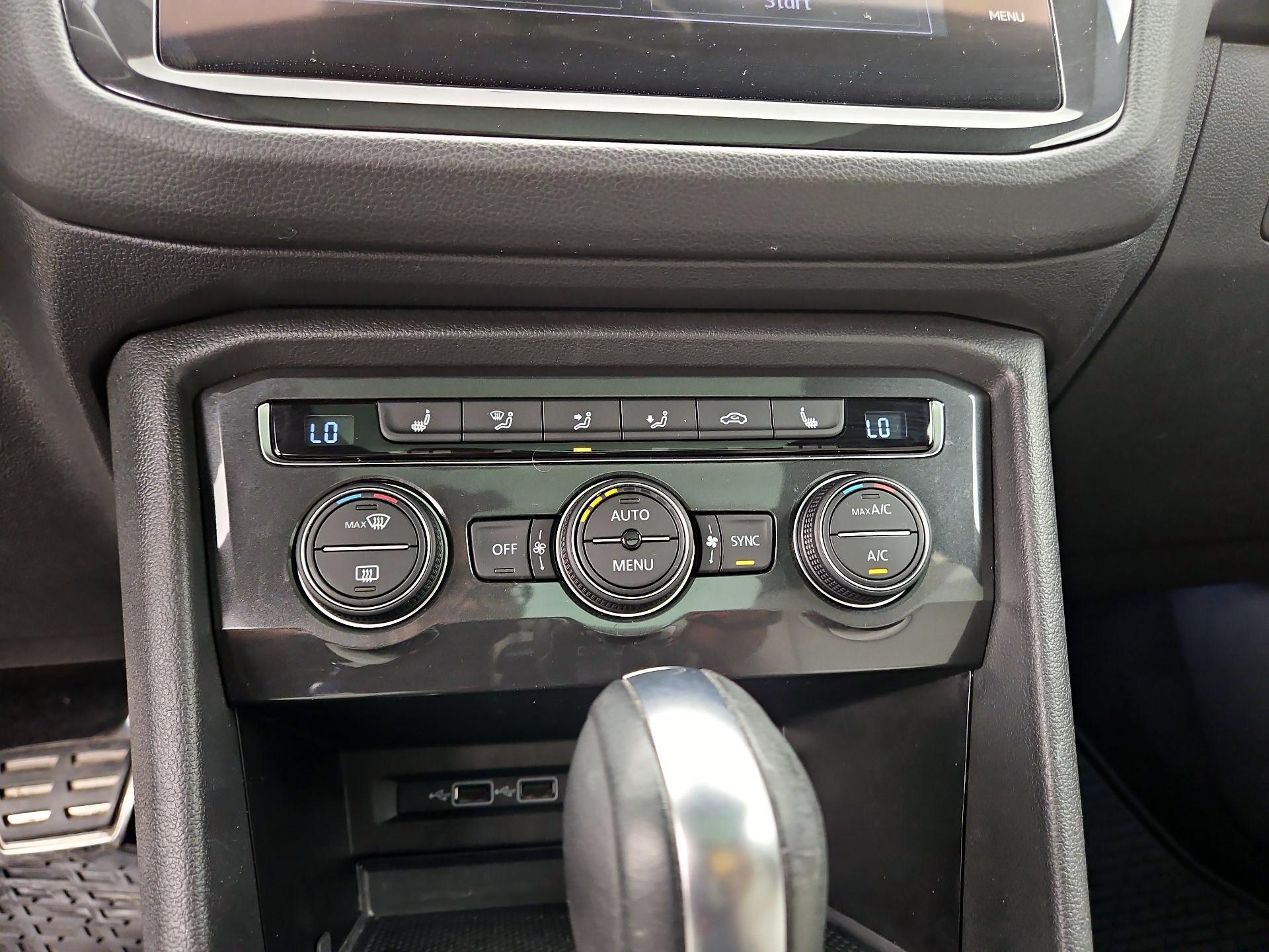 Thumbnail: 2019 Volkswagen Tiguan - 16
