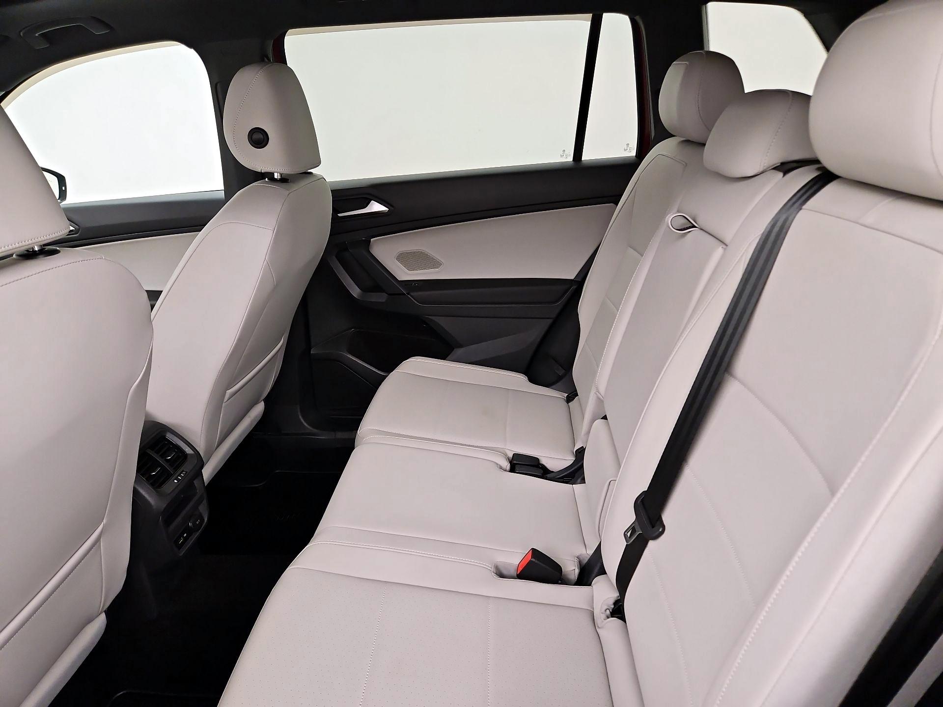 Thumbnail: 2019 Volkswagen Tiguan - 20
