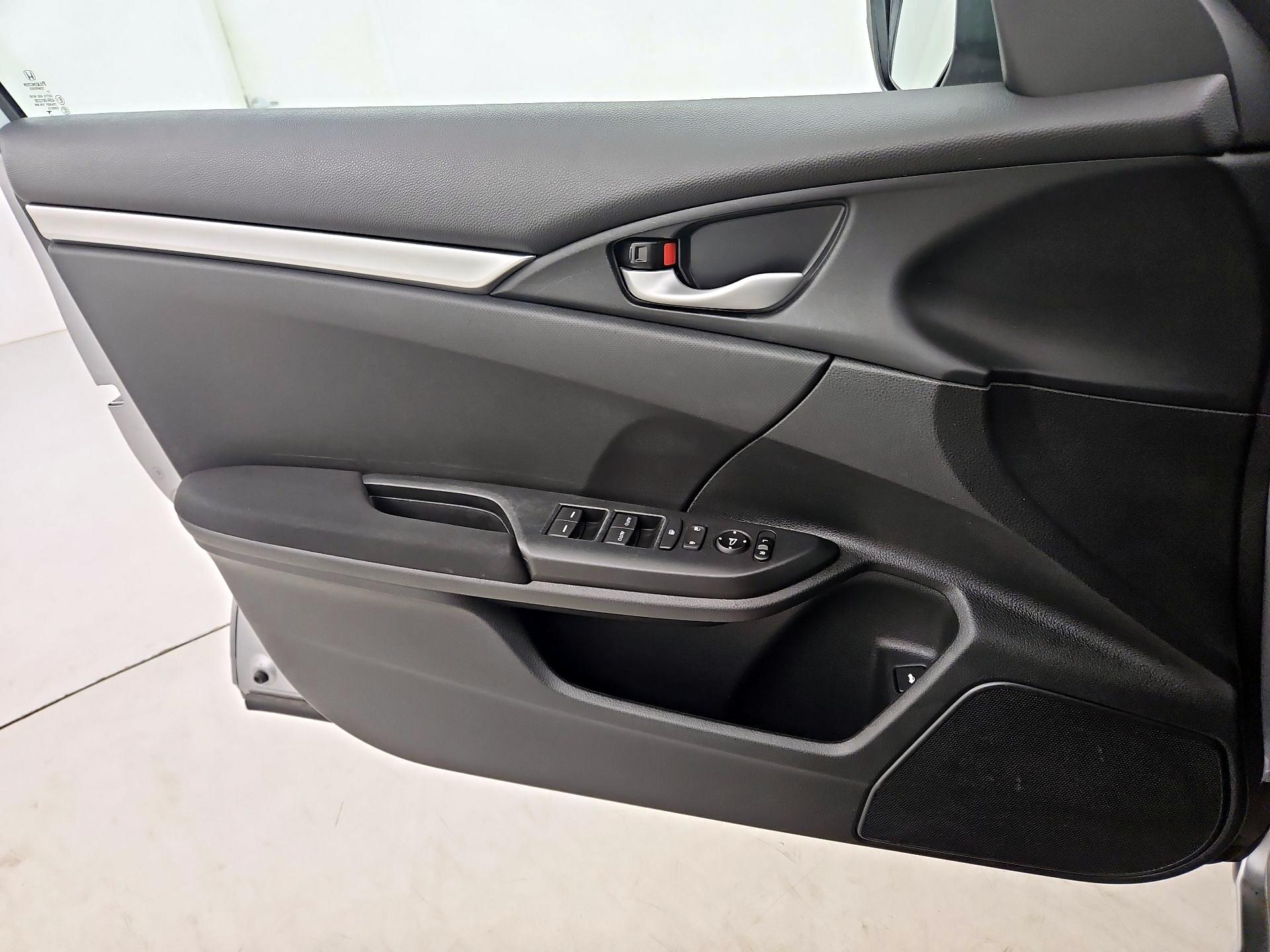 Thumbnail: 2019 Honda Civic - 12