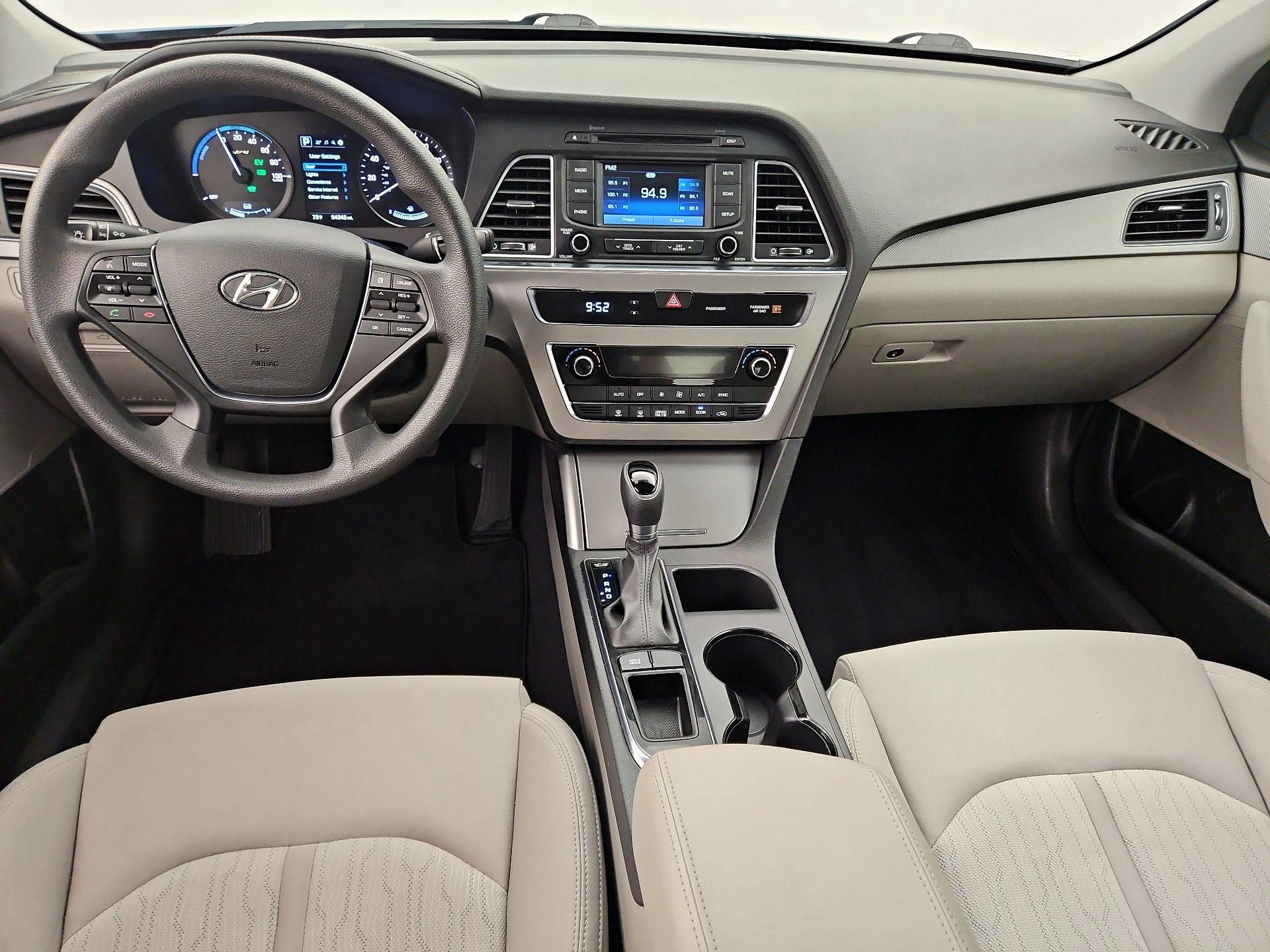 Thumbnail: 2016 Hyundai Sonata - 9