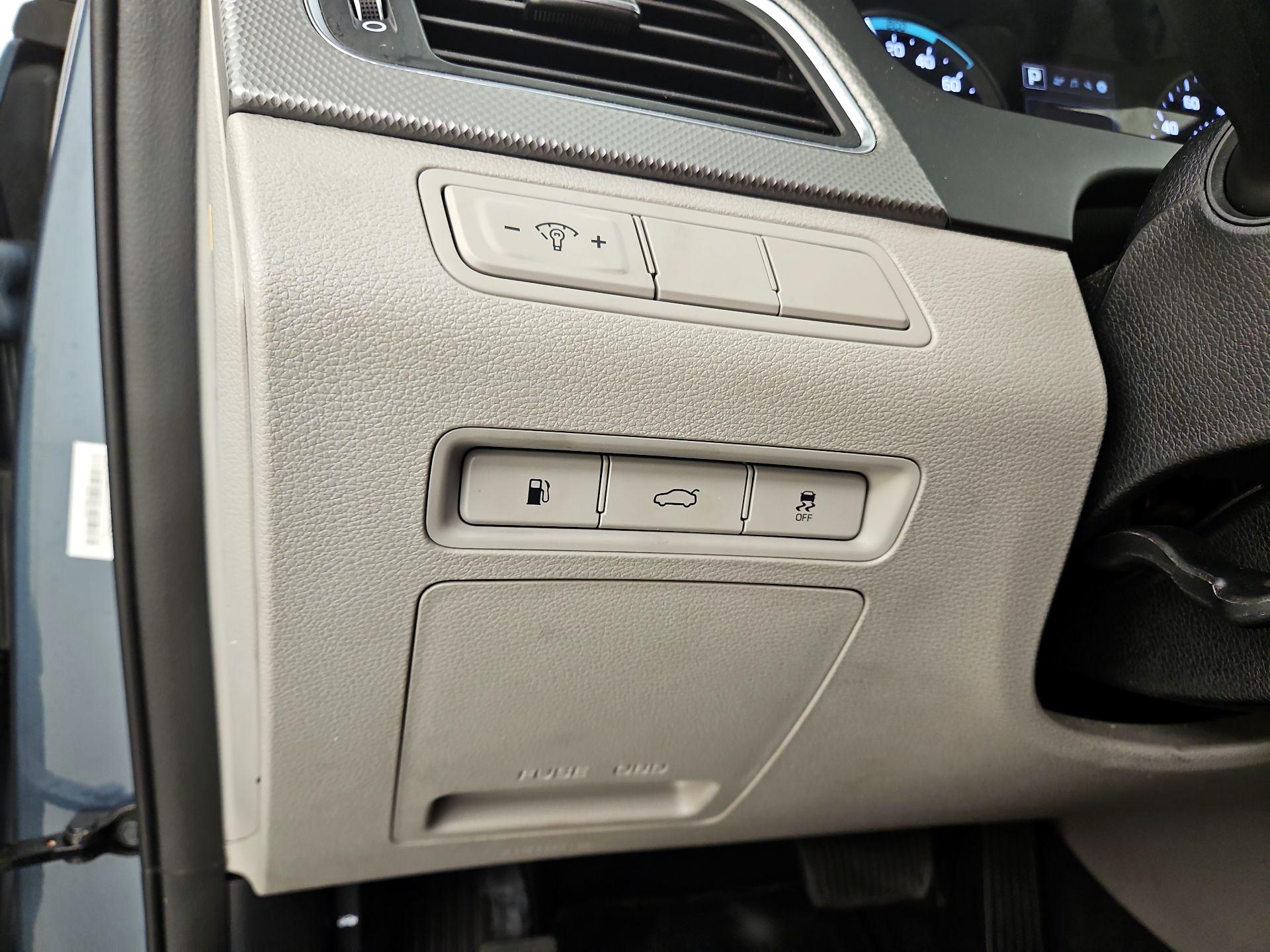 Thumbnail: 2016 Hyundai Sonata - 13