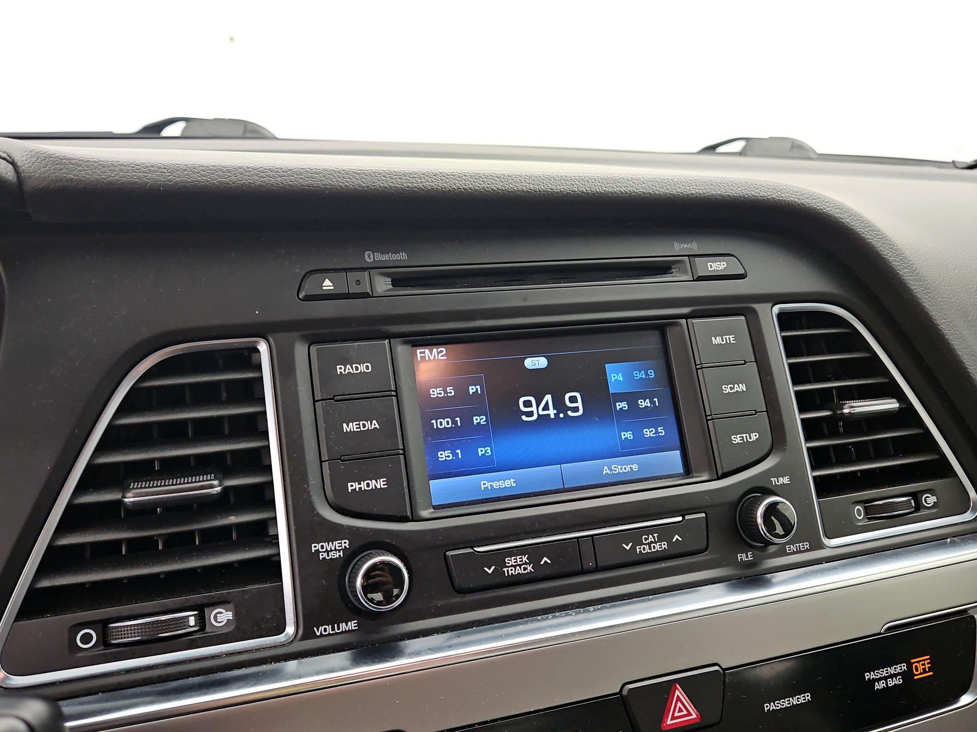 Thumbnail: 2016 Hyundai Sonata - 15