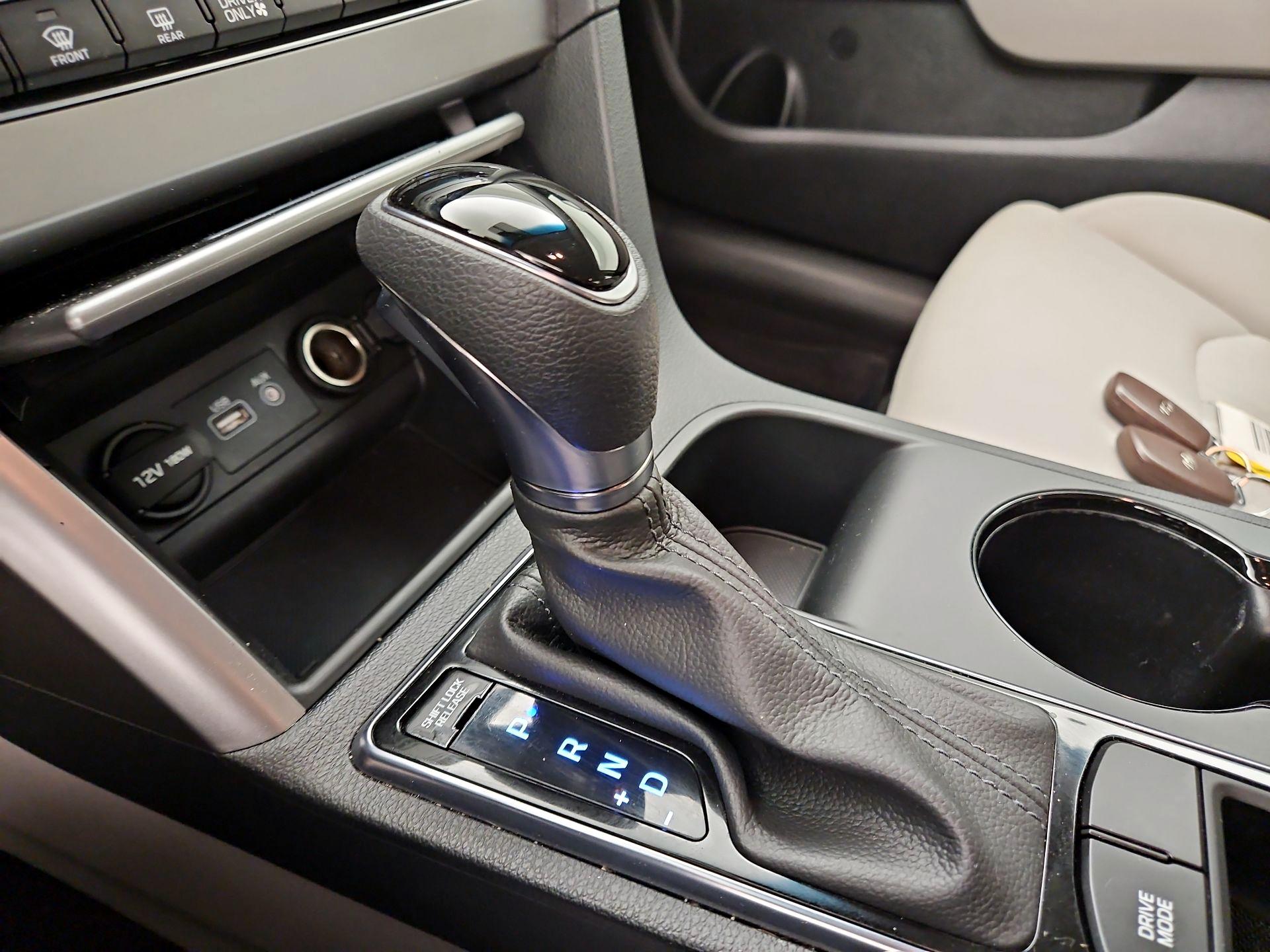 Thumbnail: 2016 Hyundai Sonata - 17
