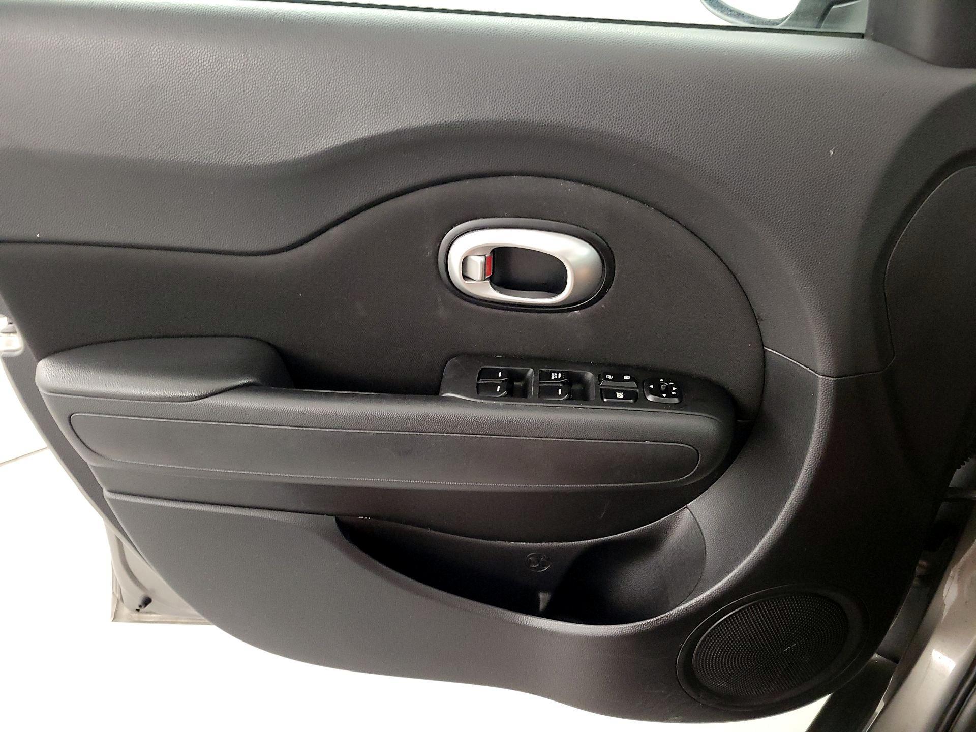 Thumbnail: 2016 Kia Soul - 12