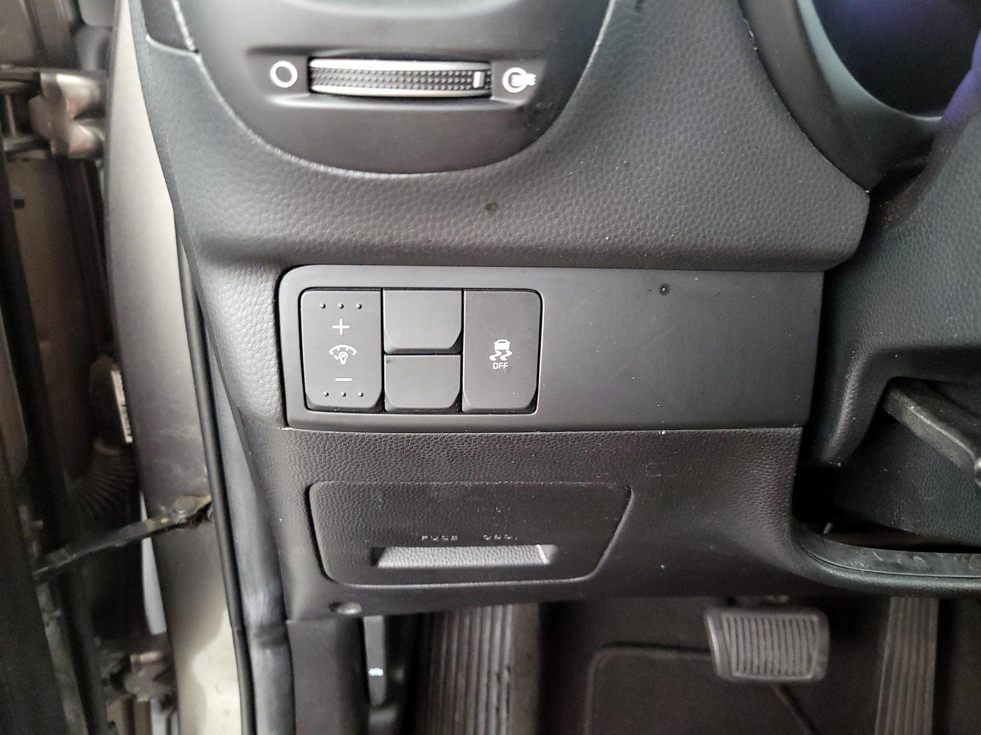 Thumbnail: 2016 Kia Soul - 13