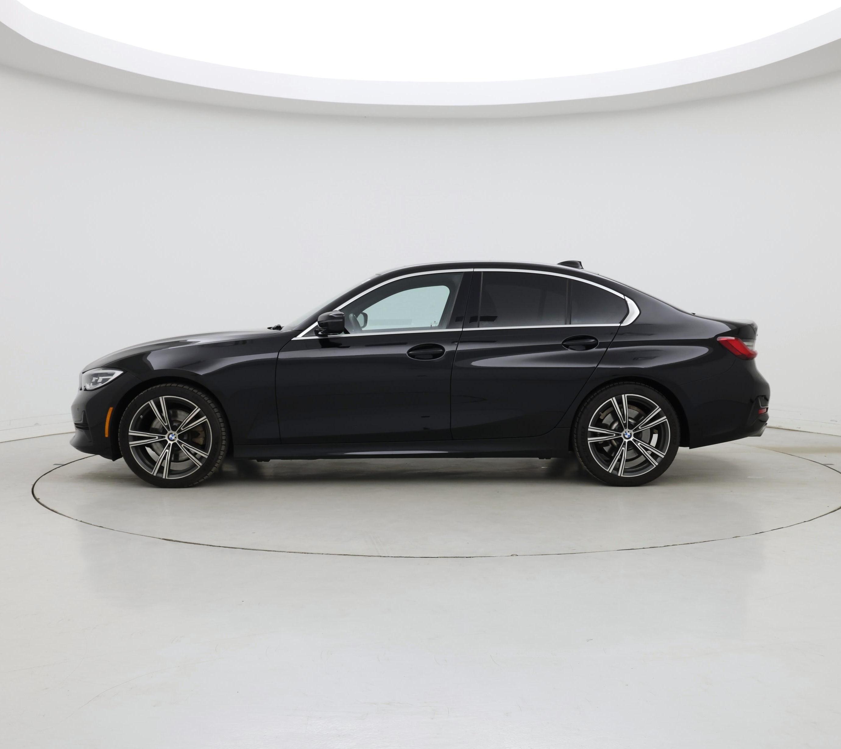 Thumbnail: 2021 BMW 3 Series - 3