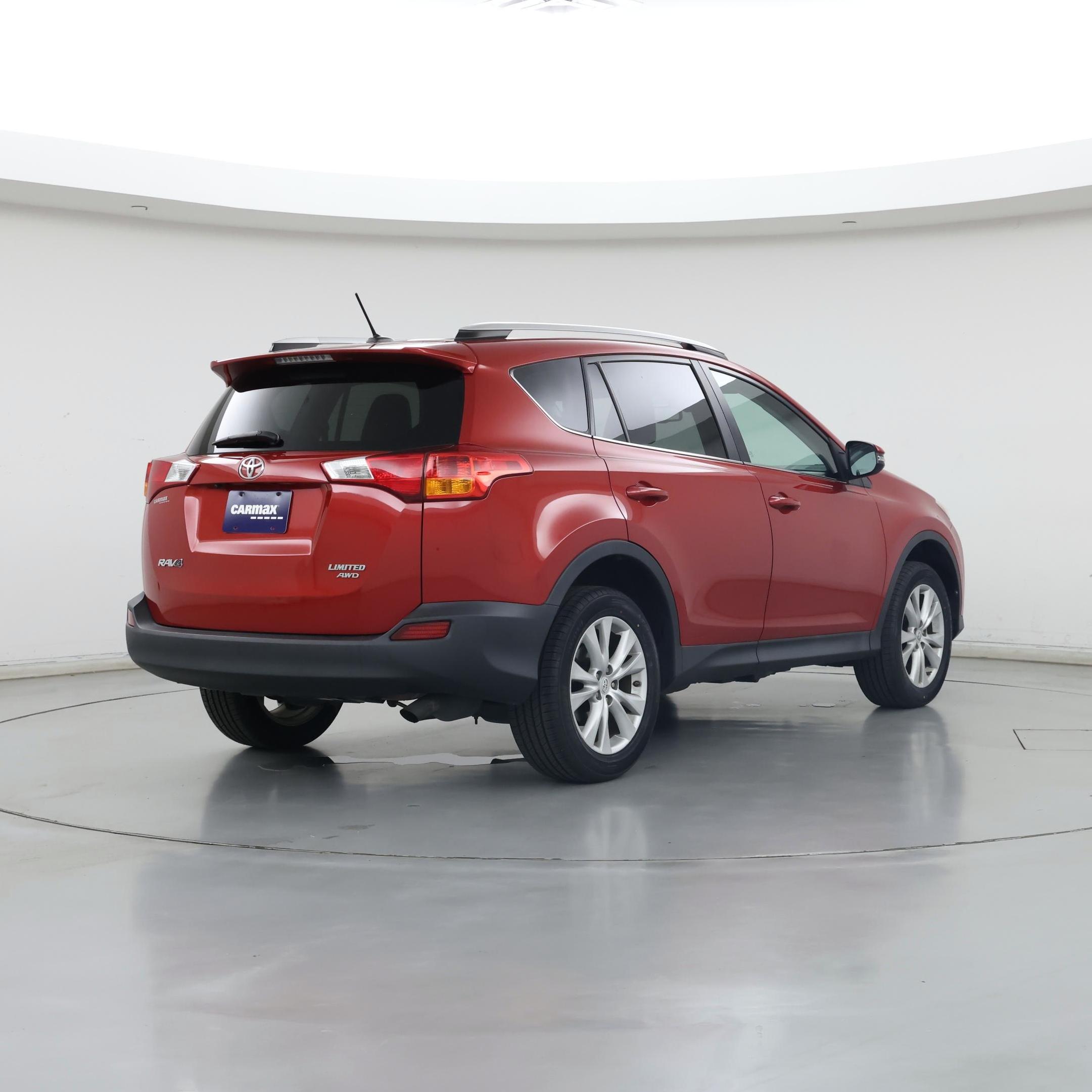 Thumbnail: 2015 Toyota RAV4 - 8