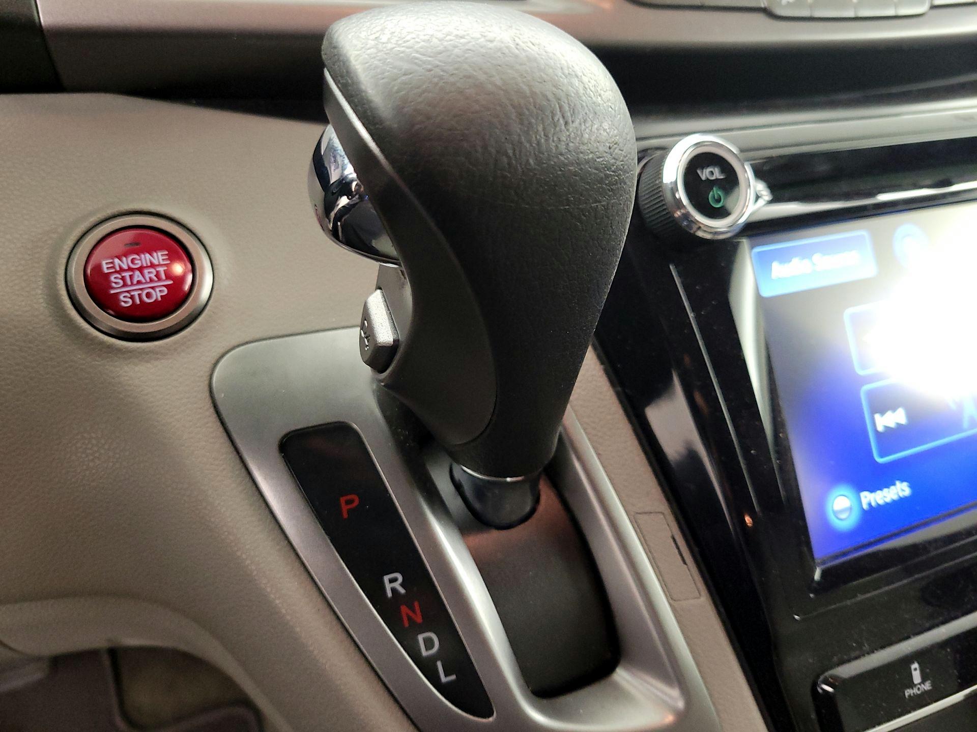 Thumbnail: 2015 Honda Odyssey - 17