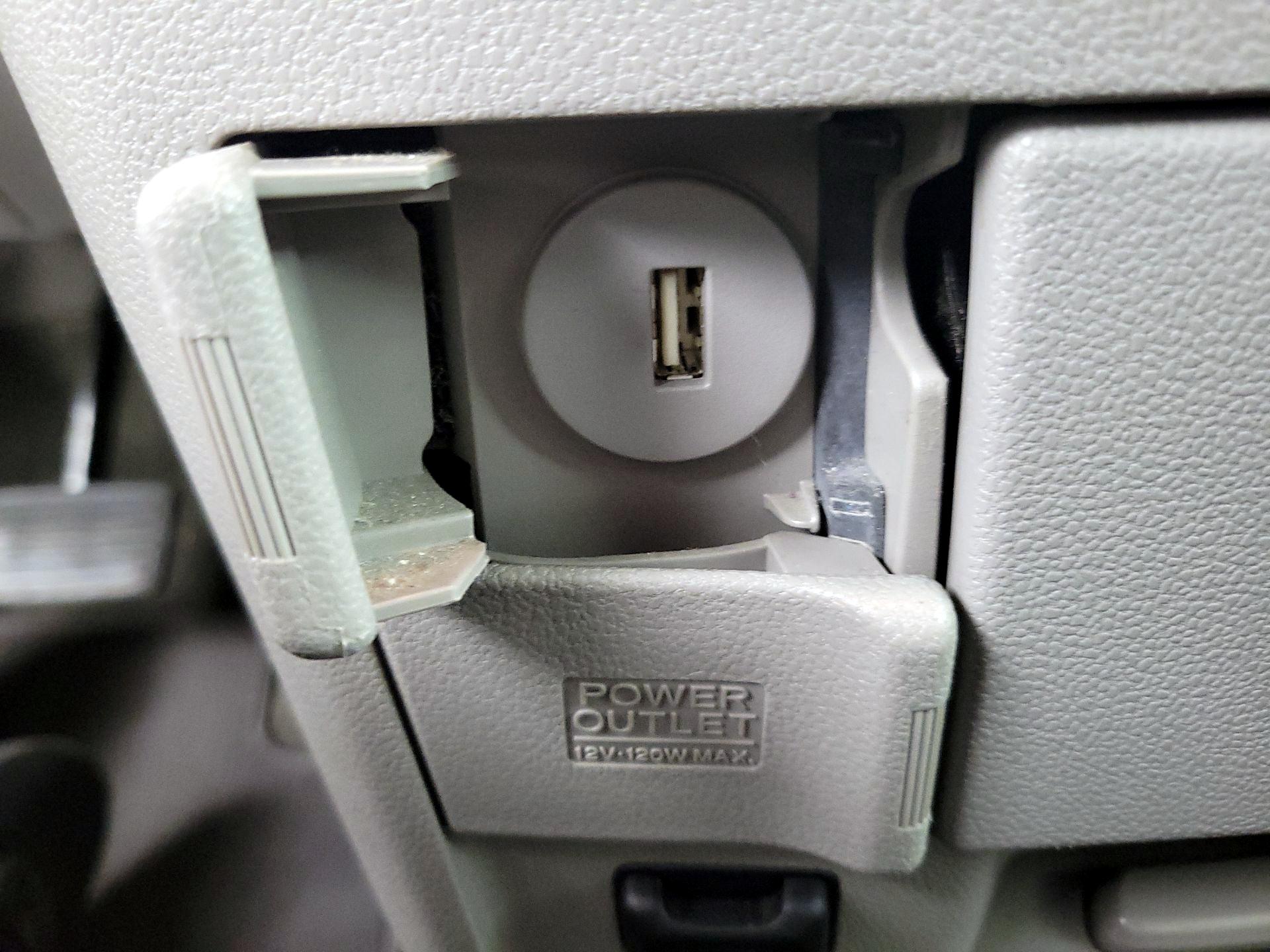 Thumbnail: 2015 Honda Odyssey - 18