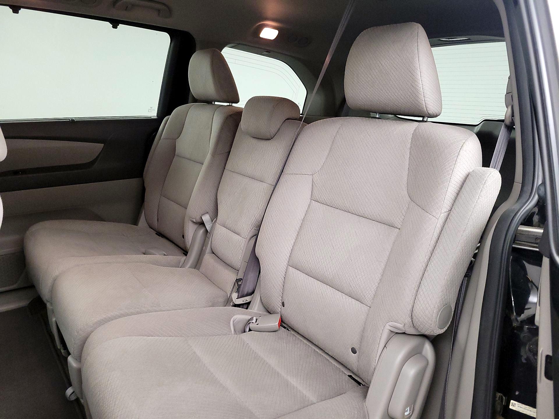 Thumbnail: 2015 Honda Odyssey - 19