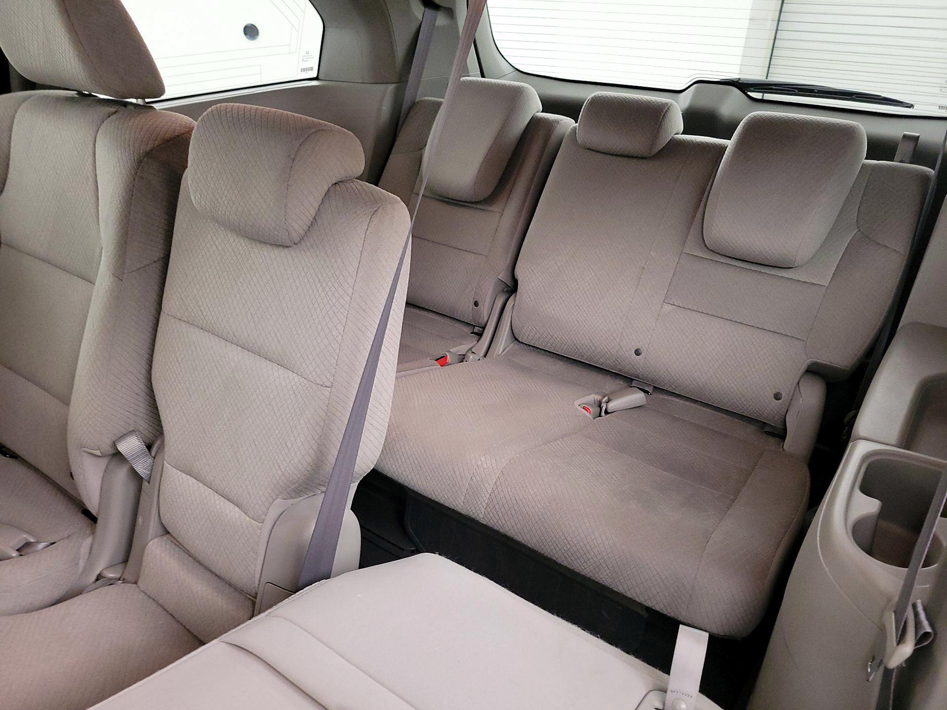 Thumbnail: 2015 Honda Odyssey - 20