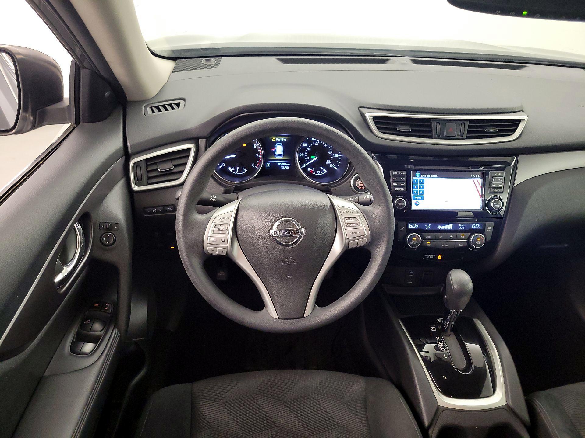 Thumbnail: 2016 Nissan Rogue - 10