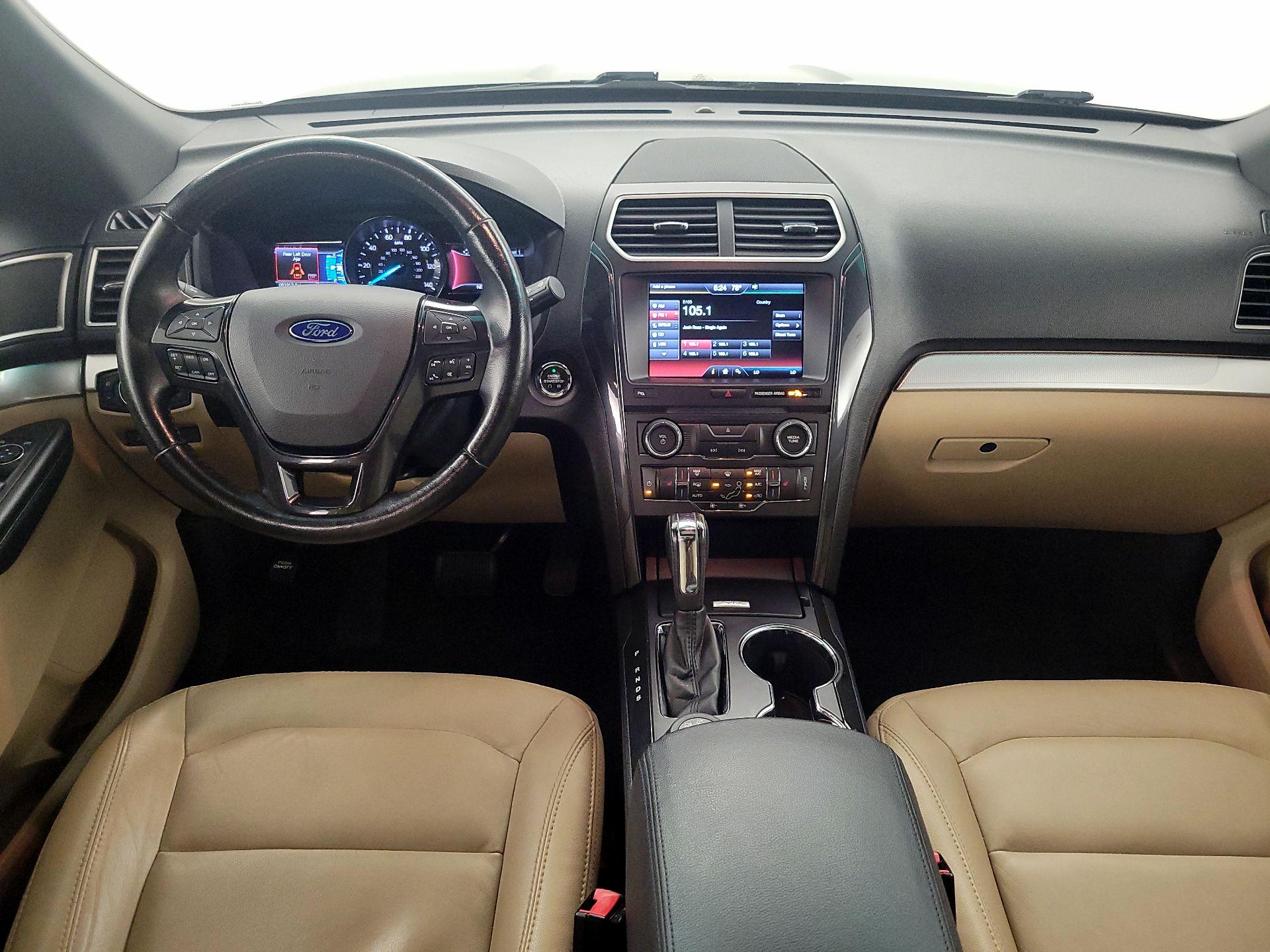 Thumbnail: 2016 Ford Explorer - 9
