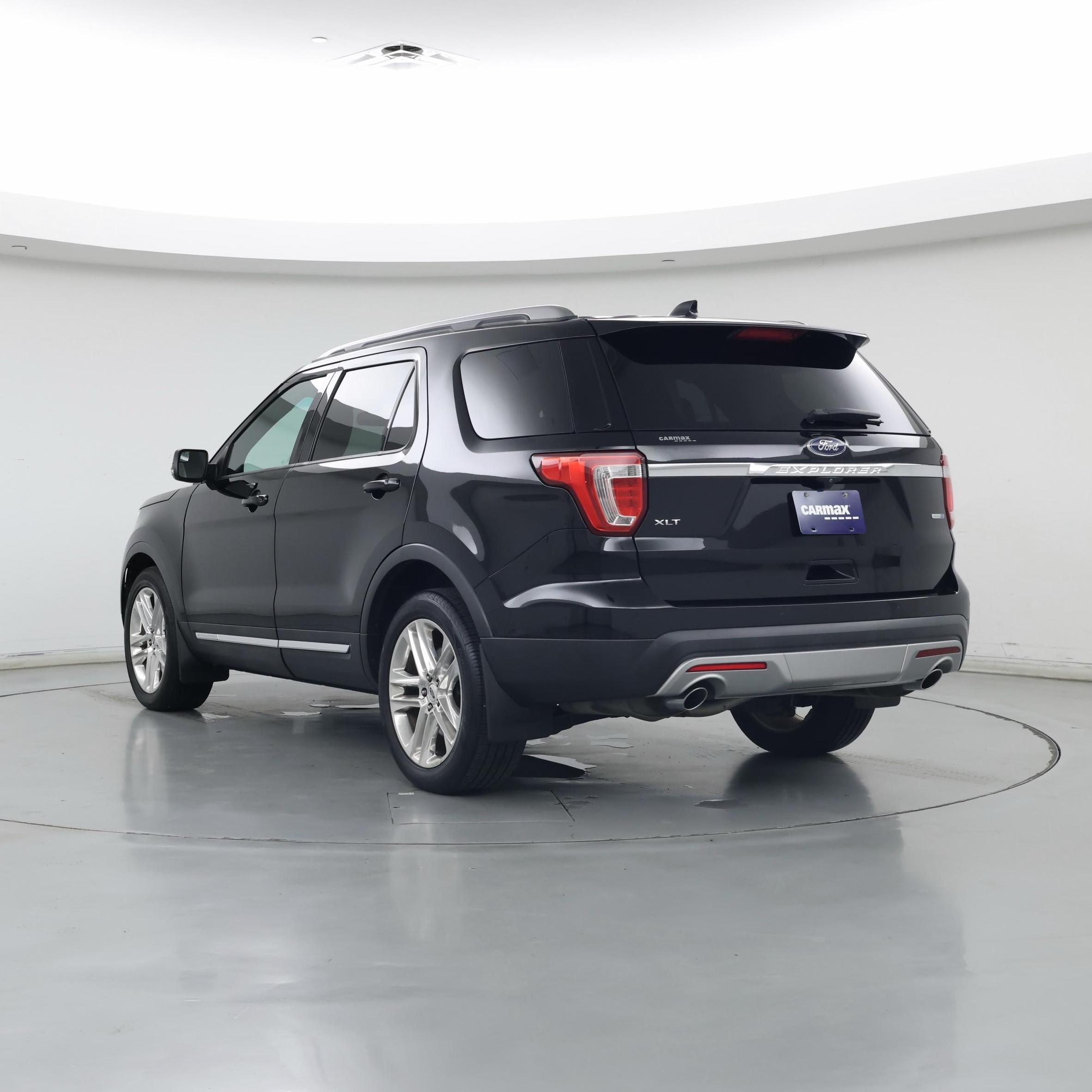 Thumbnail: 2016 Ford Explorer - 2