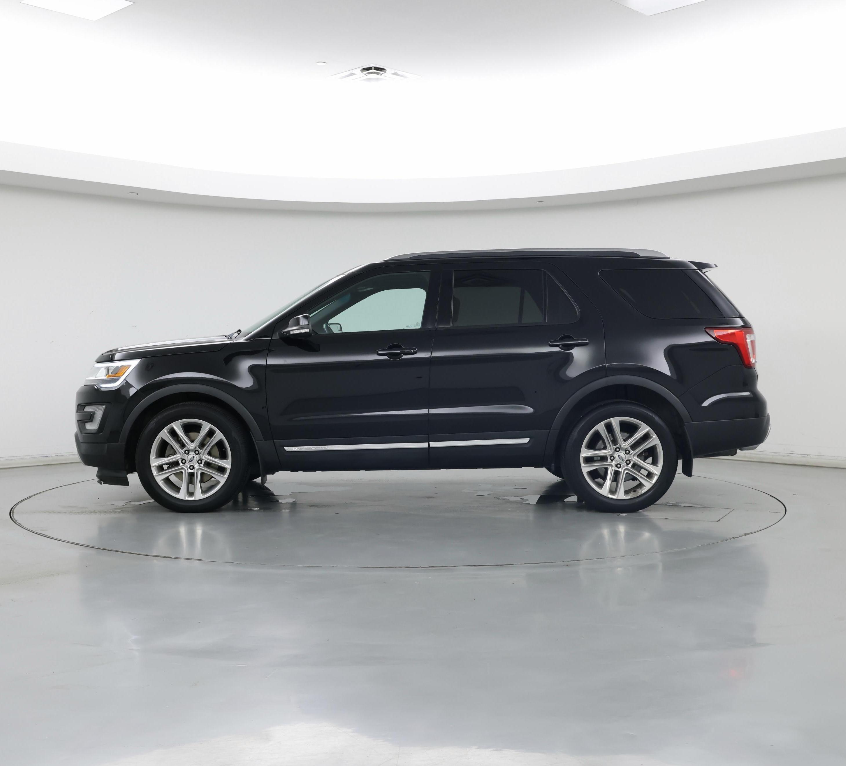 Thumbnail: 2016 Ford Explorer - 3