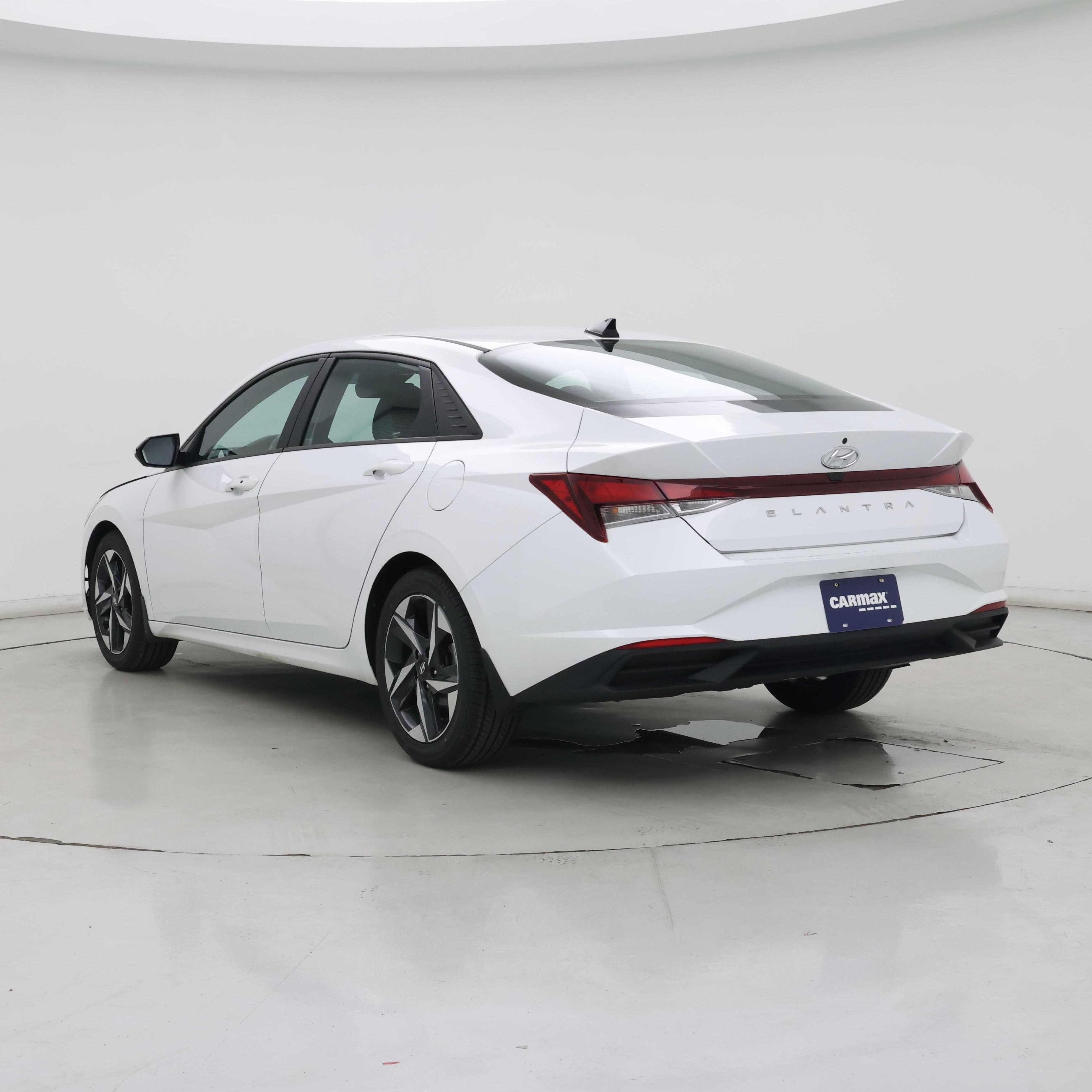 Thumbnail: 2023 Hyundai Elantra - 2
