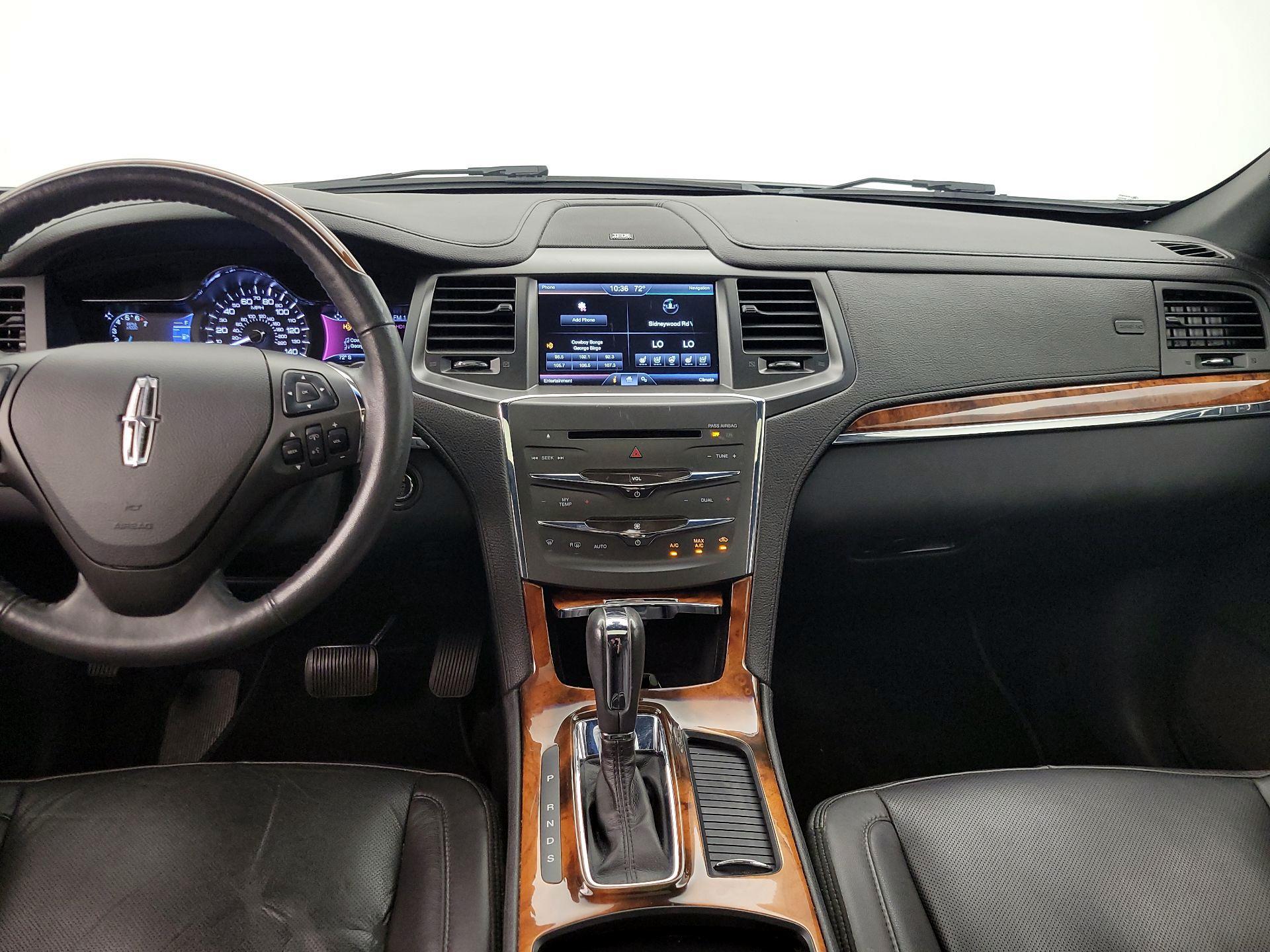 Thumbnail: 2015 Lincoln MKS - 9