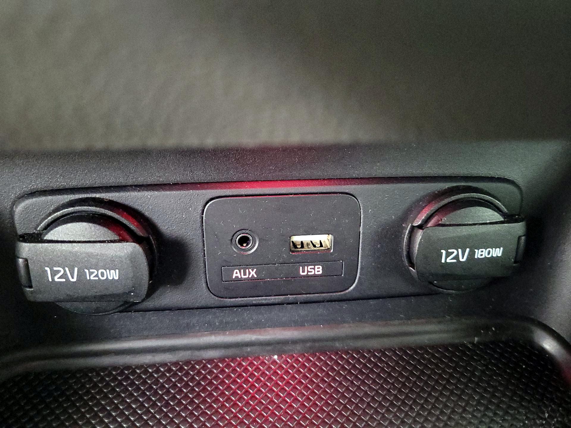 Thumbnail: 2016 Kia Sportage - 17