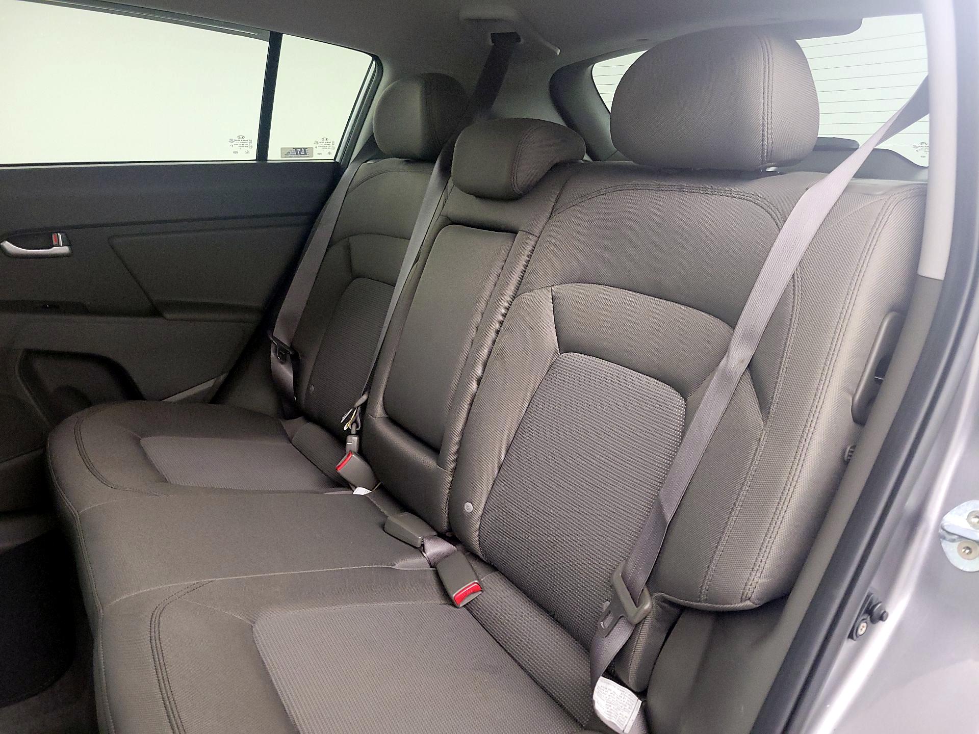 Thumbnail: 2016 Kia Sportage - 18