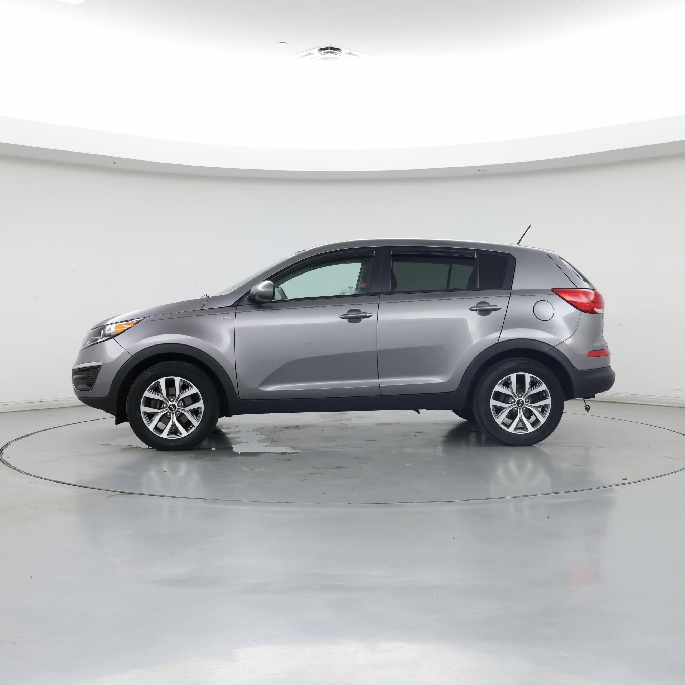 Thumbnail: 2016 Kia Sportage - 3