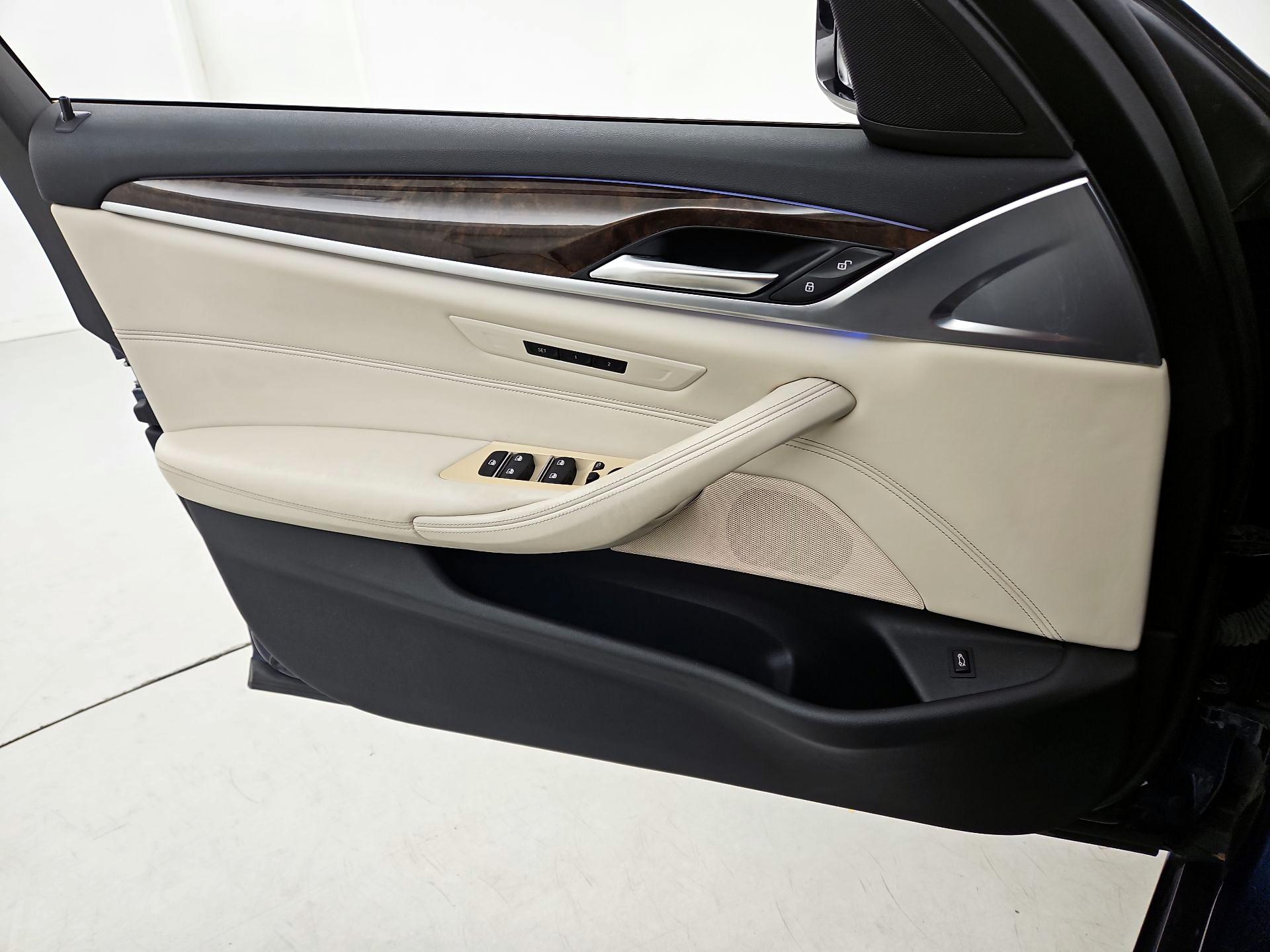 Thumbnail: 2017 BMW 5 Series - 12