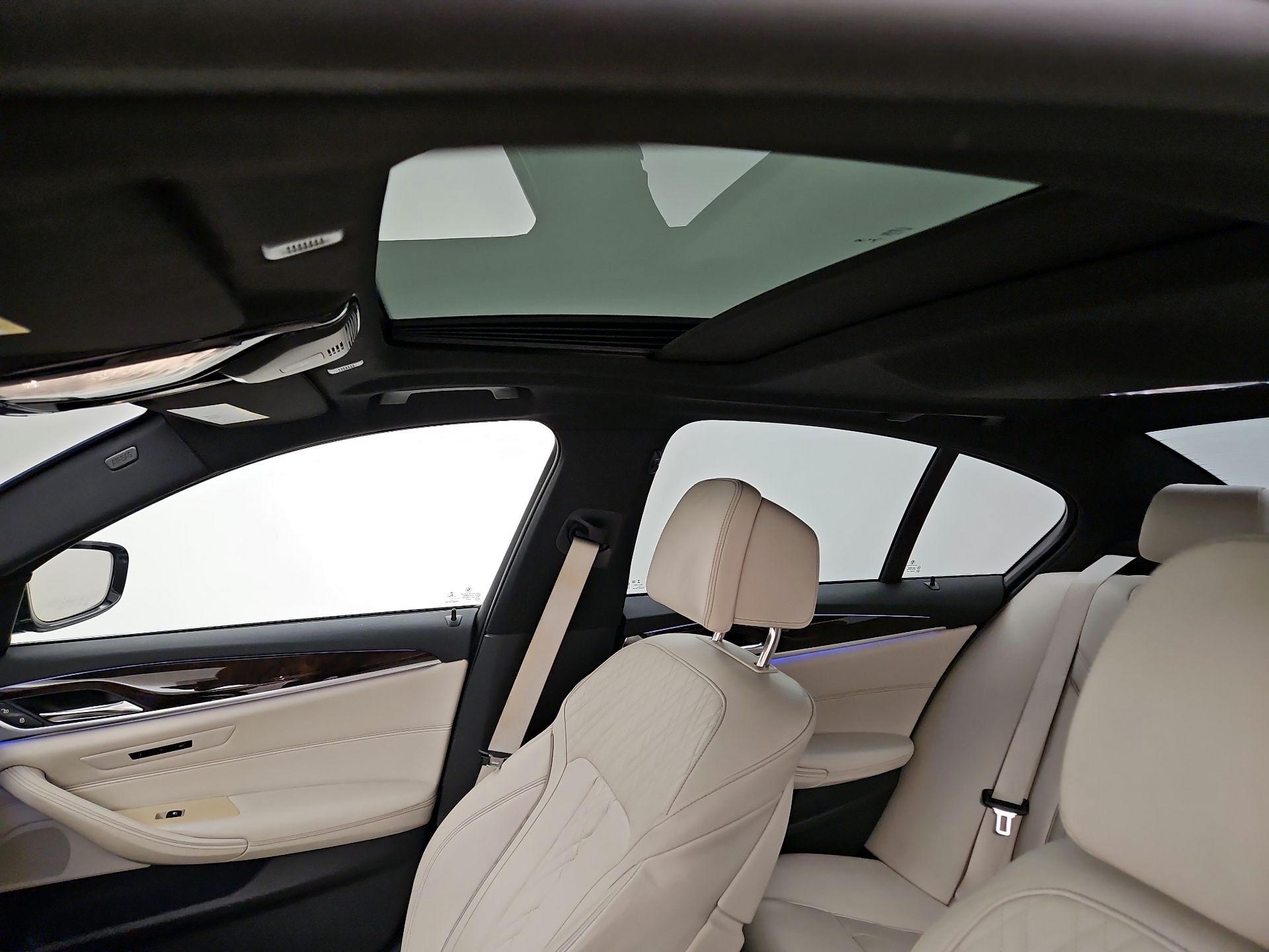 Thumbnail: 2017 BMW 5 Series - 20