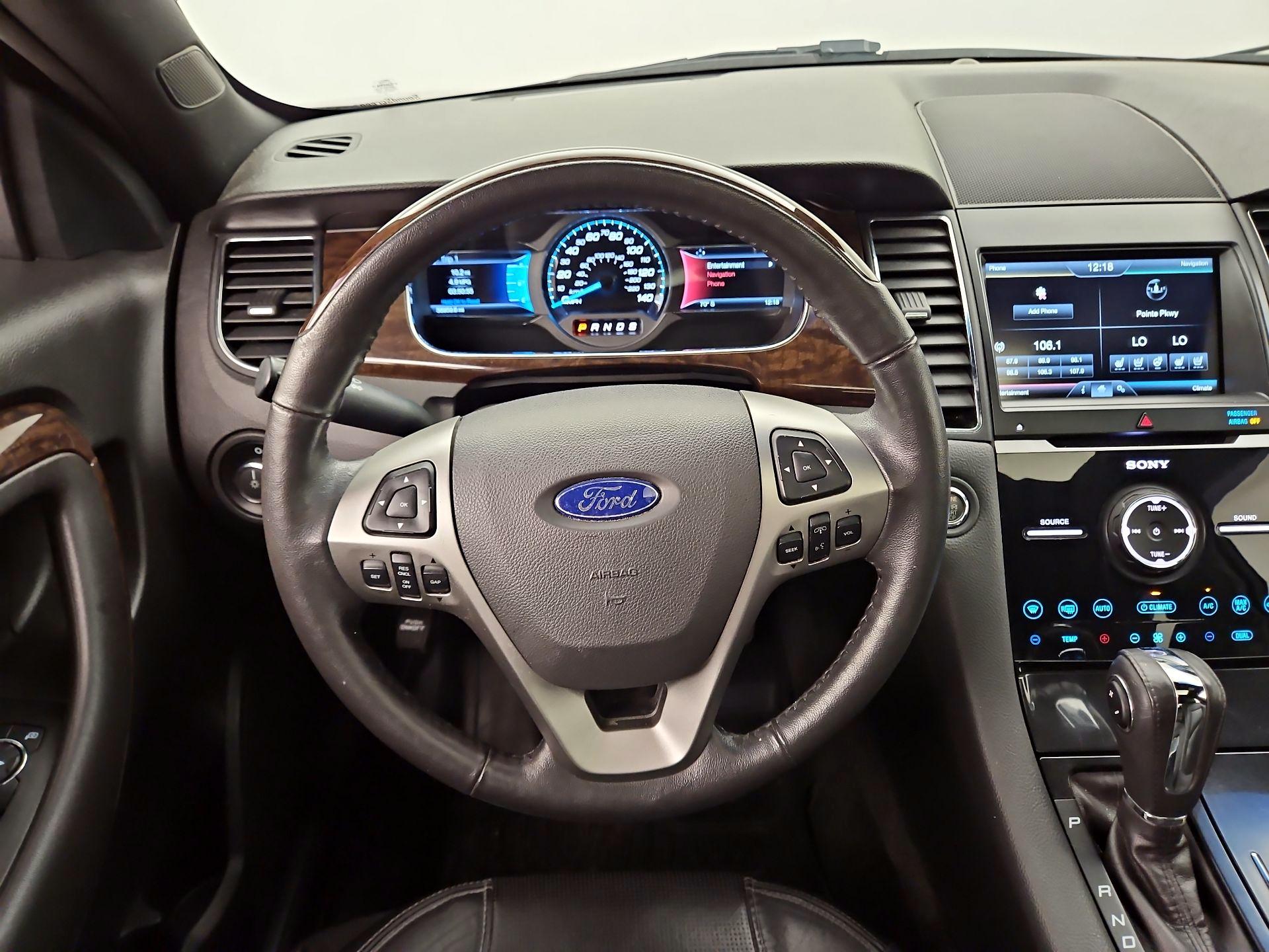 Thumbnail: 2015 Ford Taurus - 10