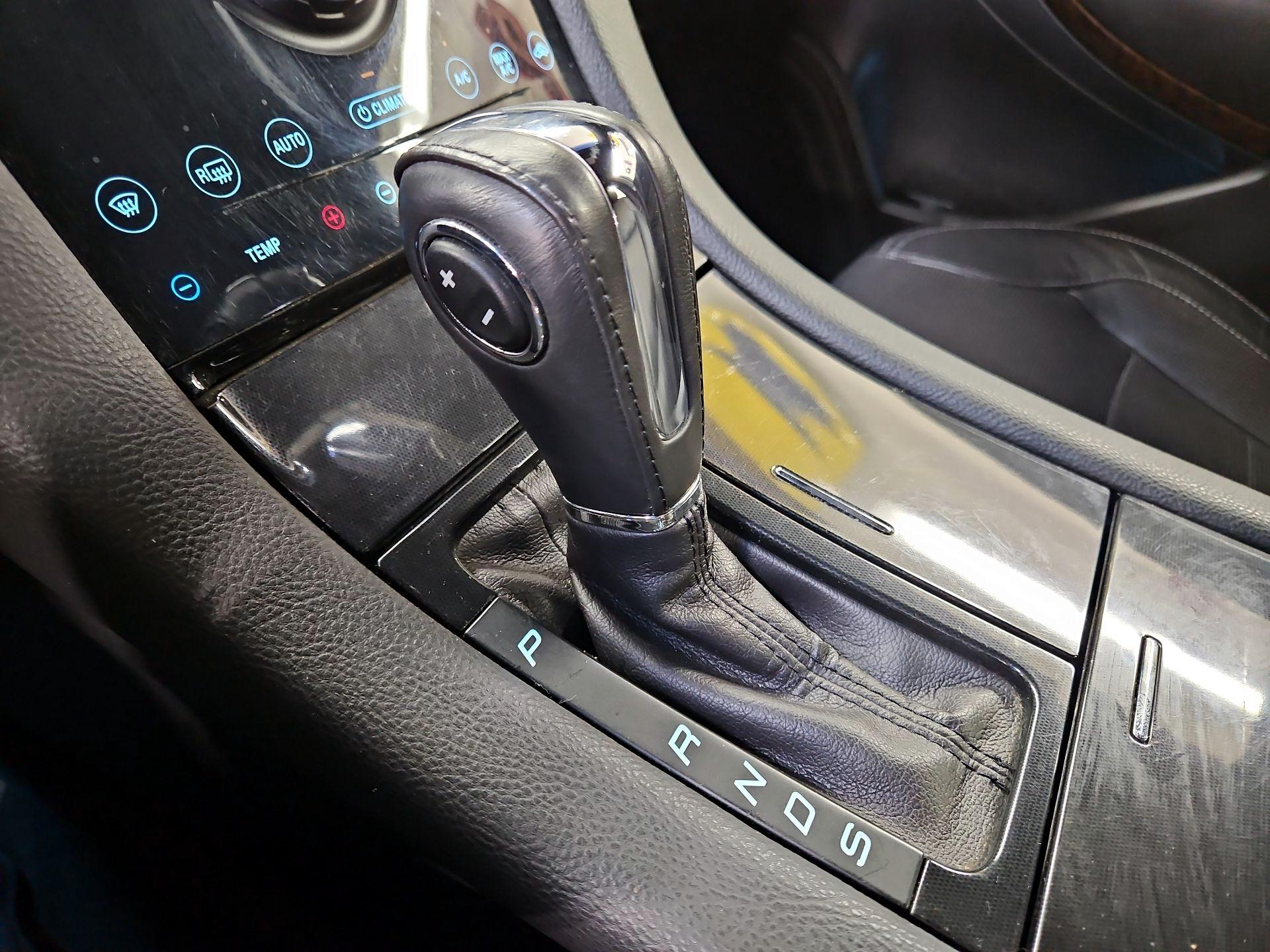 Thumbnail: 2015 Ford Taurus - 18