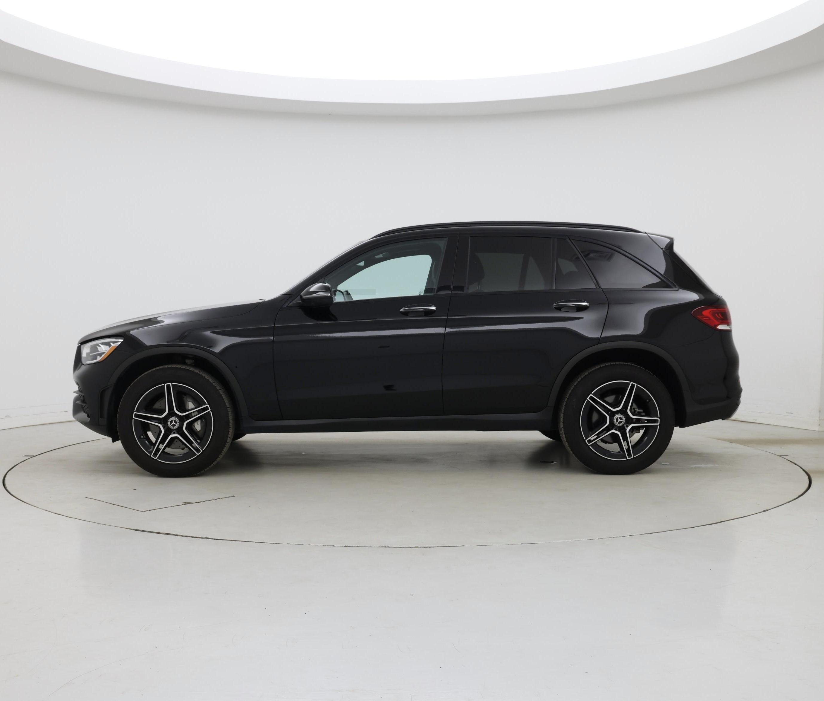 Thumbnail: 2022 Mercedes-Benz GLC - 3