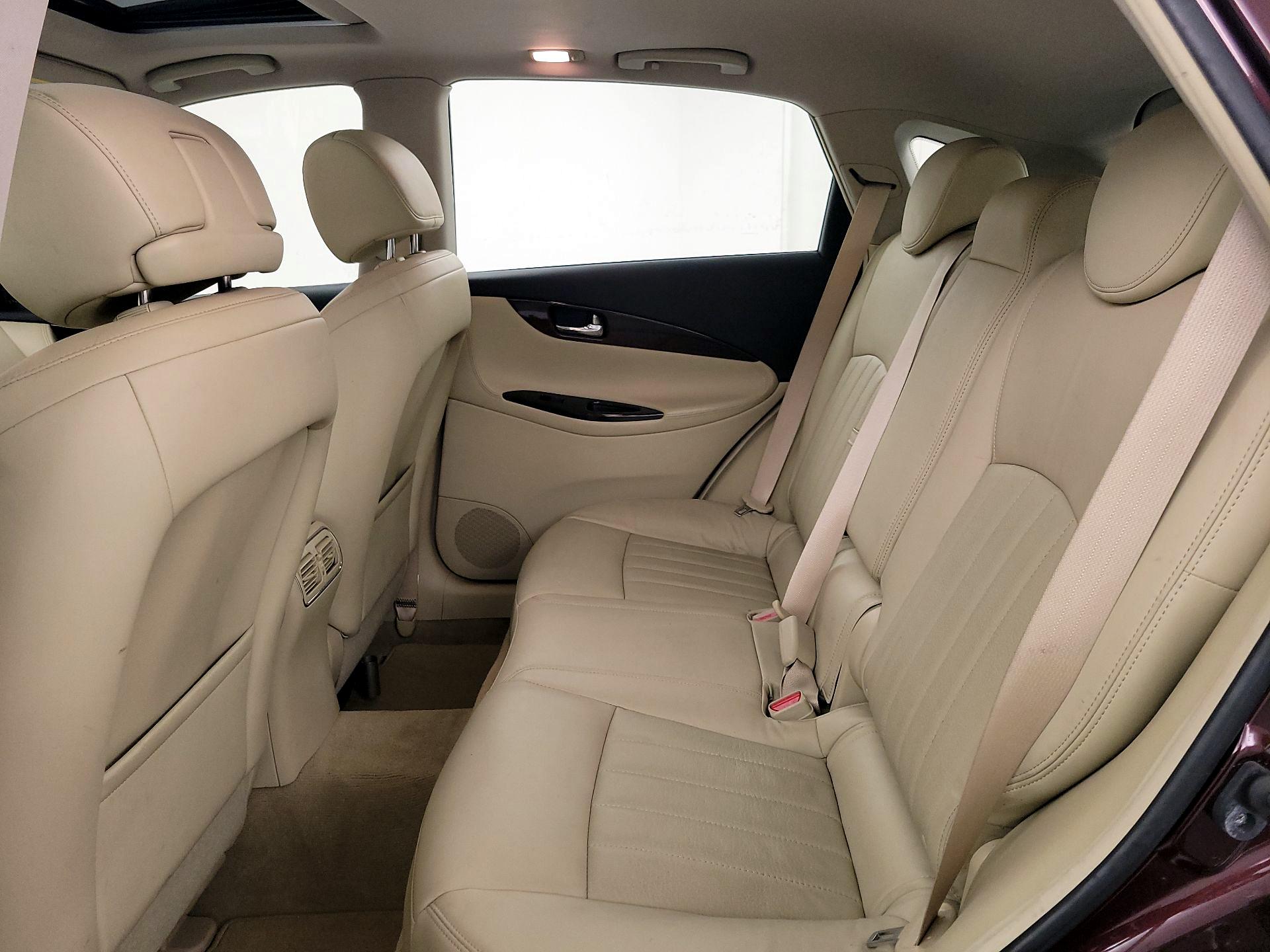Thumbnail: 2016 INFINITI QX50 - 20