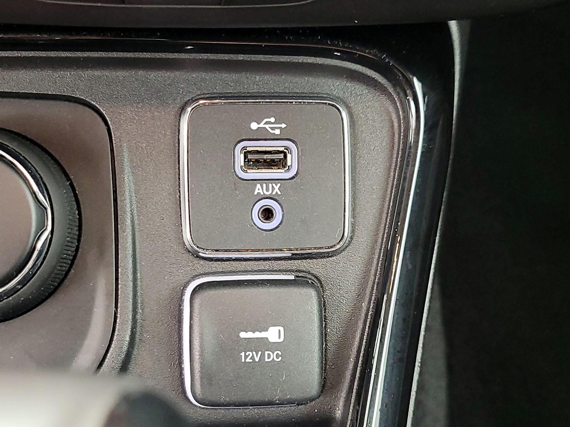 Thumbnail: 2018 Jeep Compass - 19