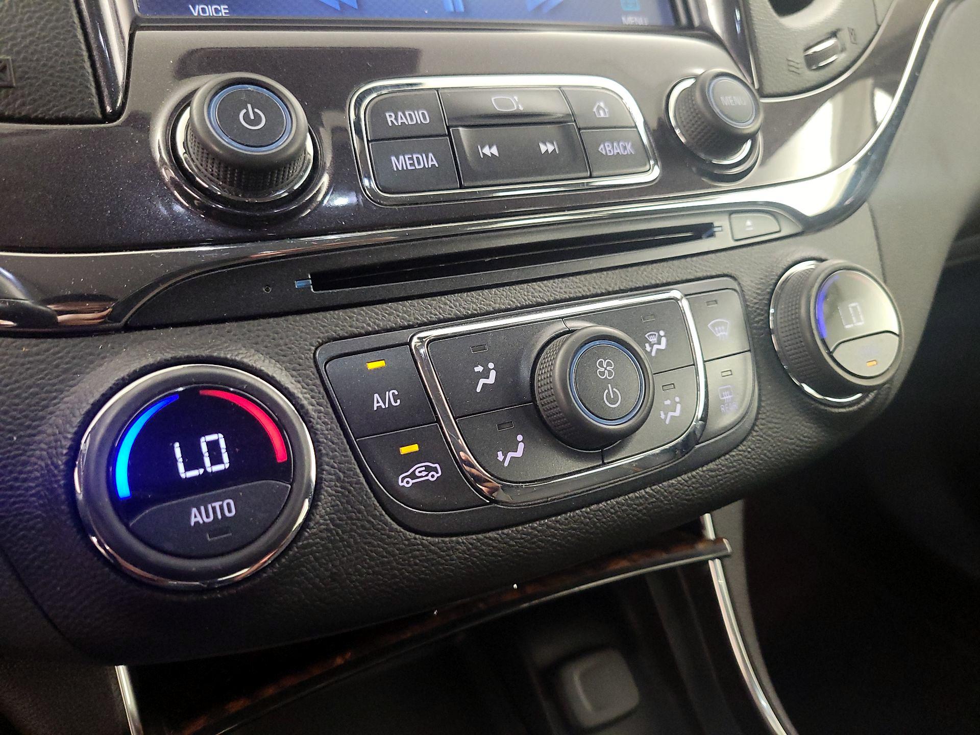 Thumbnail: 2014 Chevrolet Impala - 16