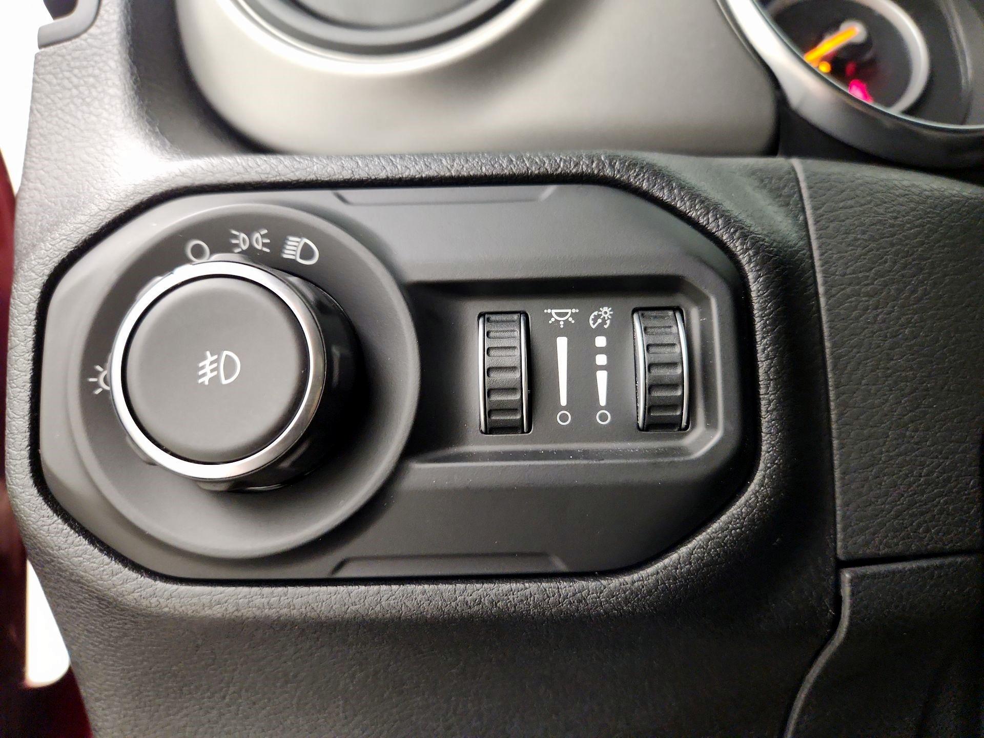 Thumbnail: 2021 Jeep Wrangler - 13