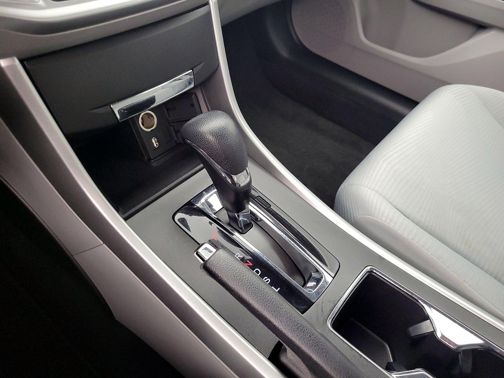 Thumbnail: 2015 Honda Accord - 17