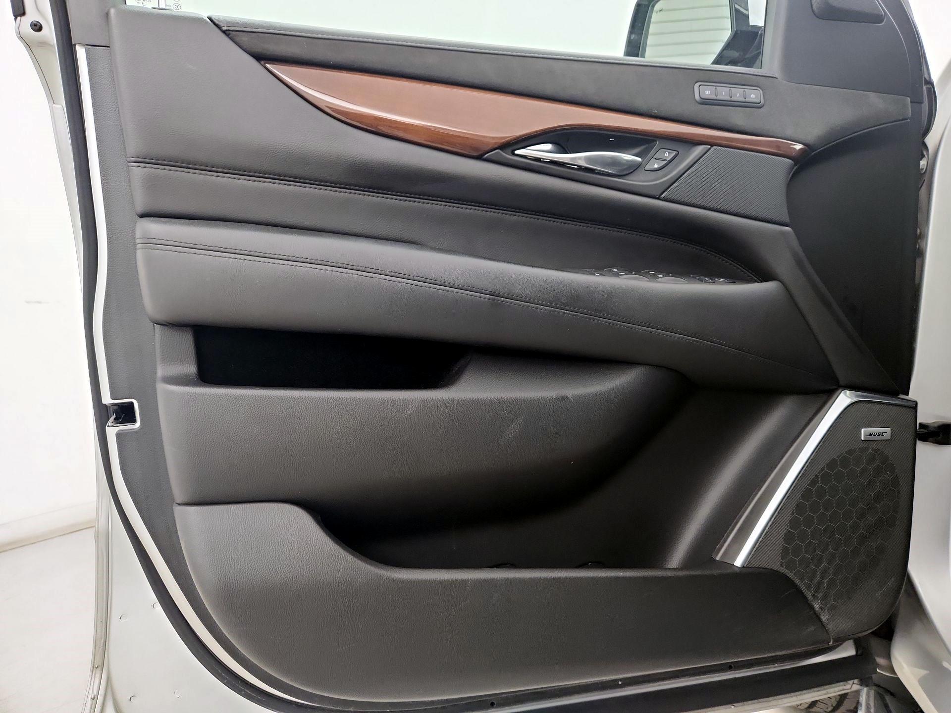Thumbnail: 2019 Cadillac Escalade - 12