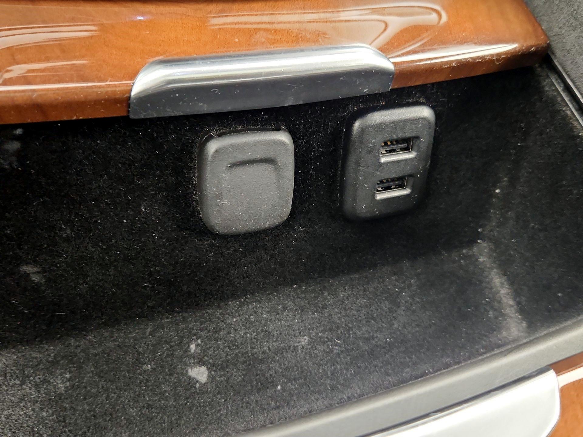 Thumbnail: 2019 Cadillac Escalade - 19