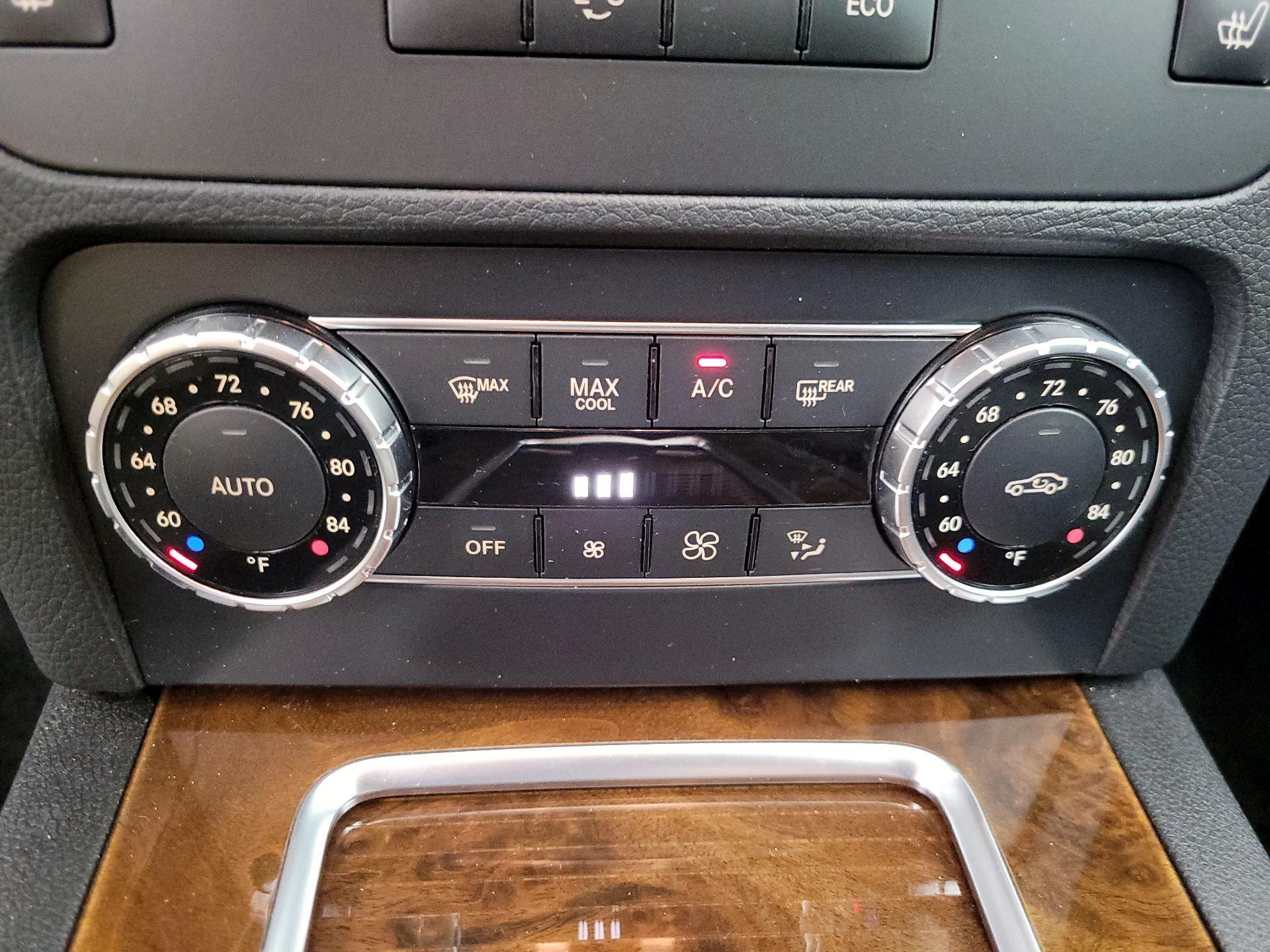 Thumbnail: 2015 Mercedes-Benz GLK - 16
