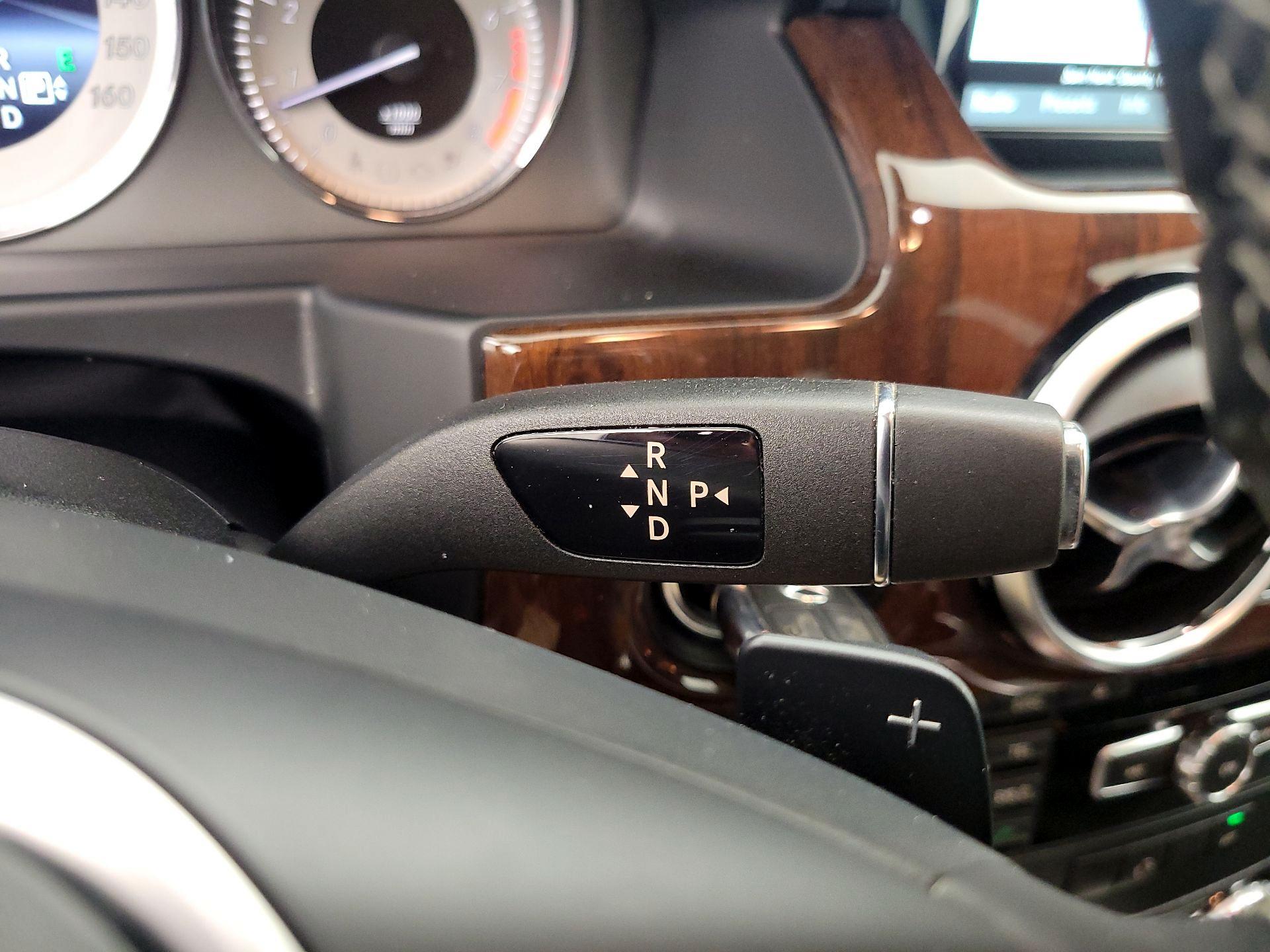 Thumbnail: 2015 Mercedes-Benz GLK - 17
