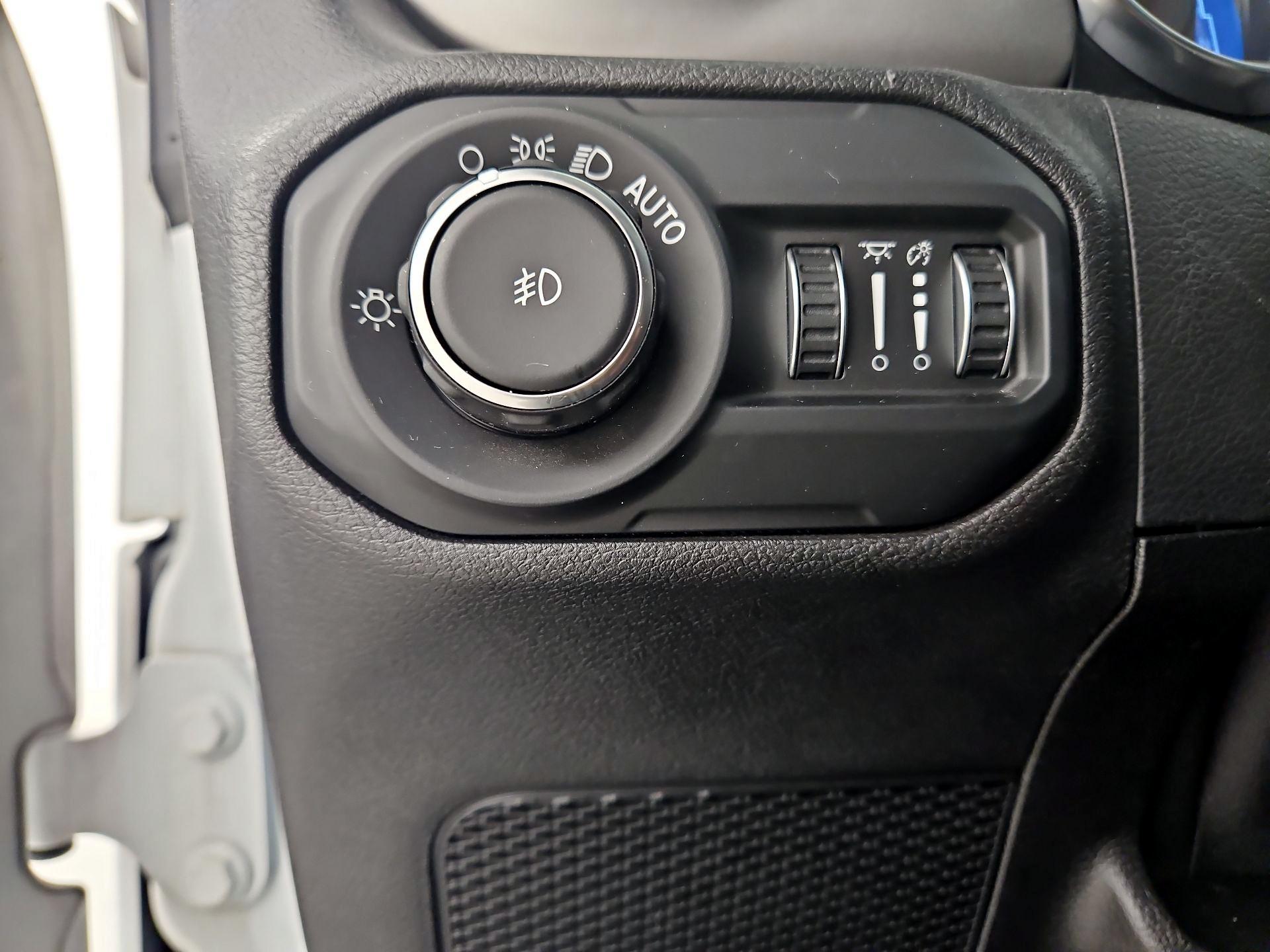 Thumbnail: 2021 Jeep Wrangler - 13